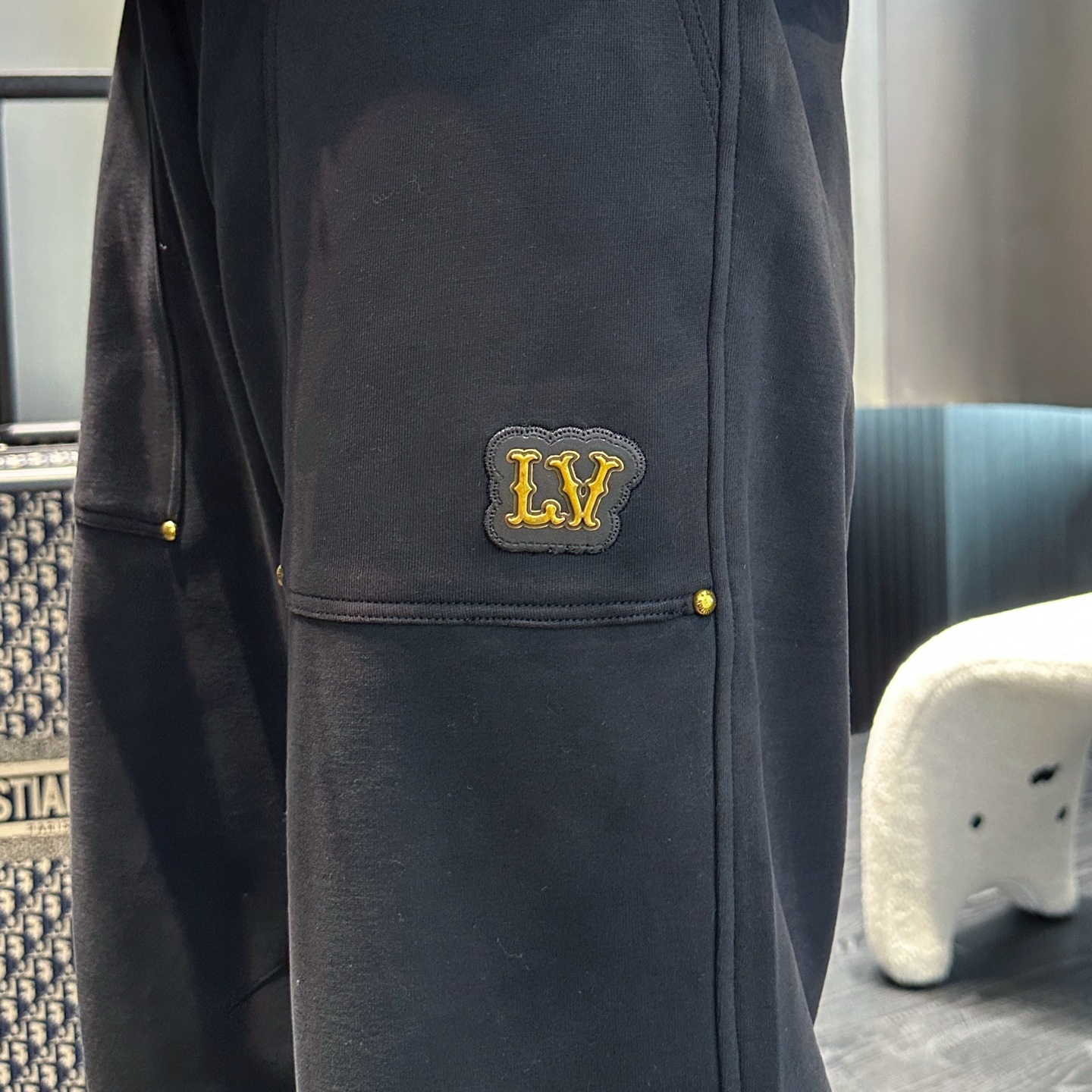 Louis Vuitton Men's 2025 Spring Collection Logo Lounge Pants 8 i1737357748091 9519 0 6