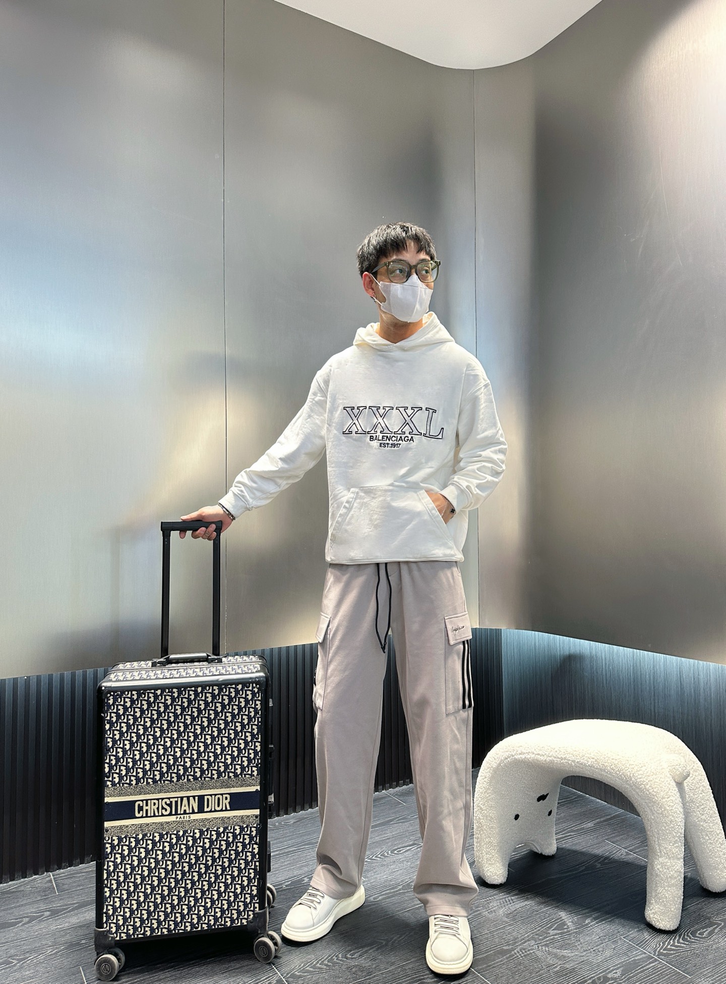 Y-3 Spring 2025 Classic Logo Casual Pants - Supreme Comfort, Iconic Style 6 i1737357770214 4667 0 0