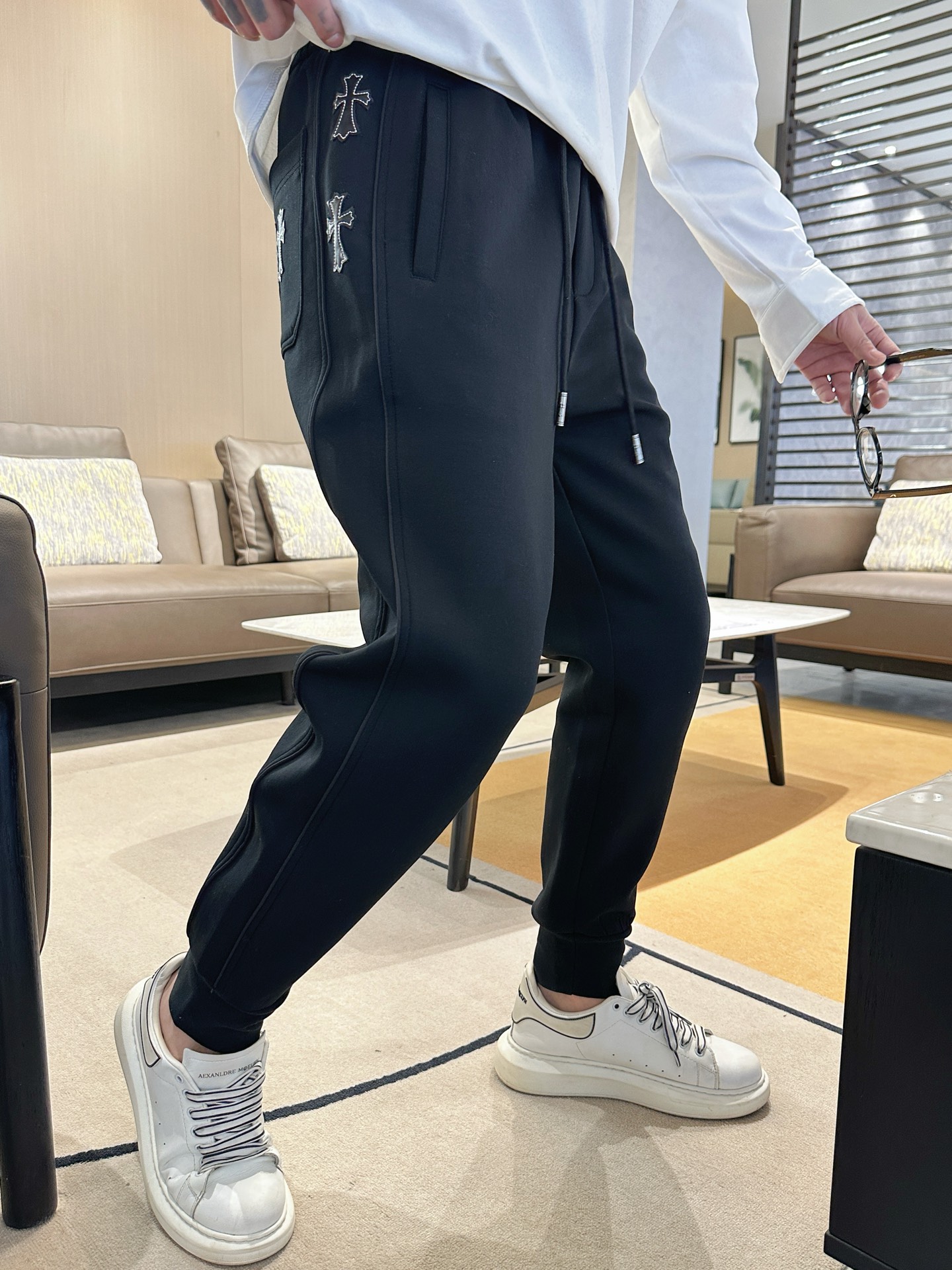   克罗心  顶级货品🐮 🆕2025春夏新款休闲裤！官网同步发售。品牌经典LOGO休闲裤 ，定制面料，舒