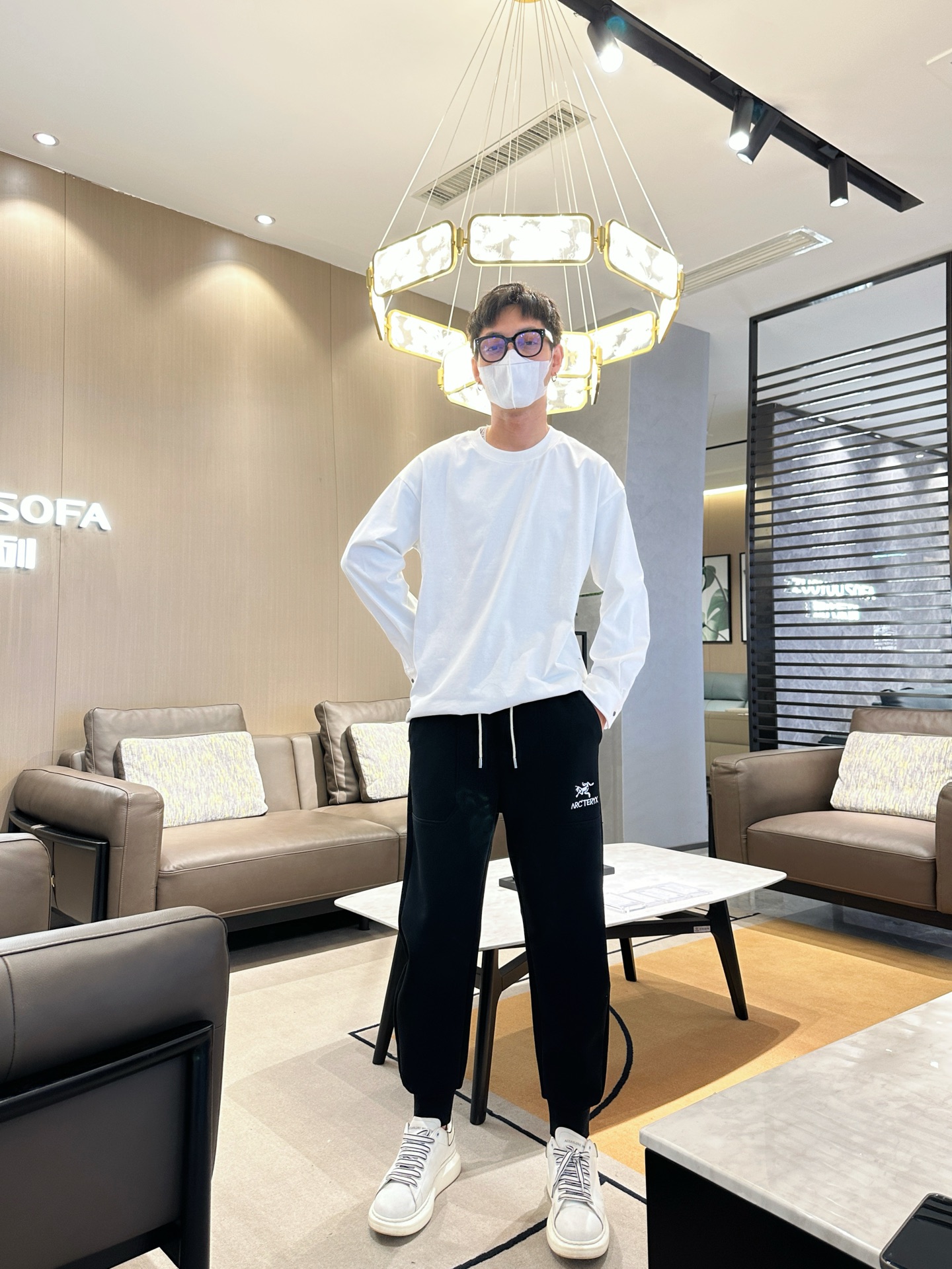   始祖鸟  顶级货品🐮 🆕2025春夏新款休闲裤！官网同步发售。品牌经典LOGO休闲裤 ，定制面料，舒