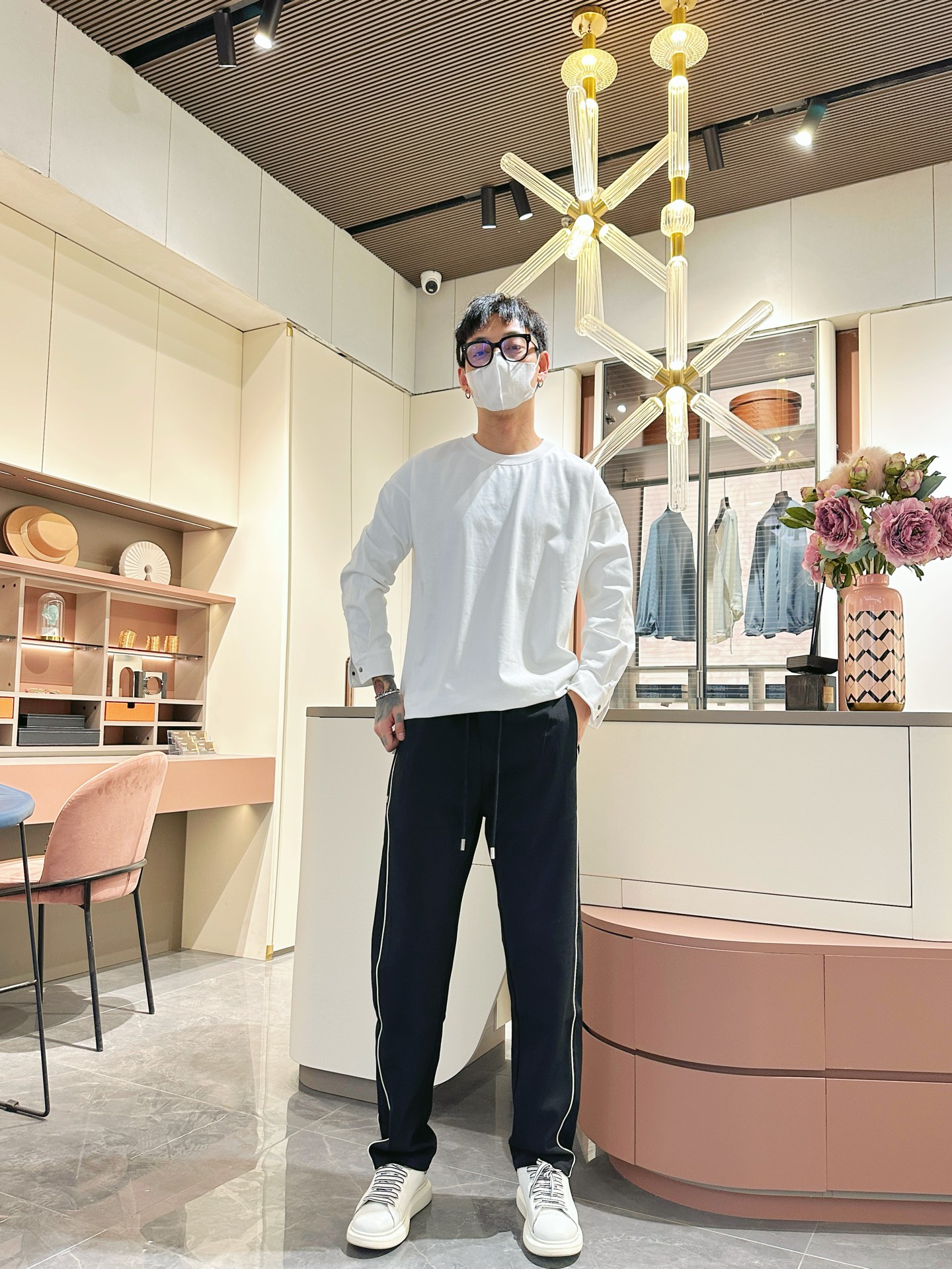  芬迪  顶级货品🐮🆕2025春夏新款休闲裤！官网同步发售。品牌经典LOGO休闲裤 ，定制面料，舒适度