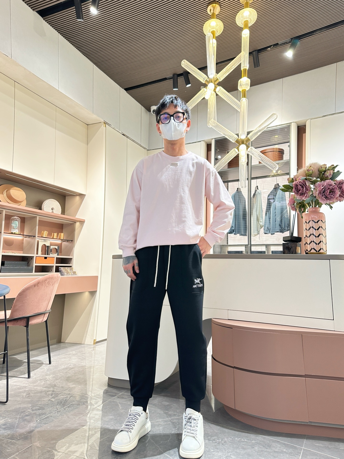   始祖鸟  顶级货品🐮🆕2025春夏新款休闲裤！官网同步发售。品牌经典LOGO休闲裤 ，定制面料，舒适