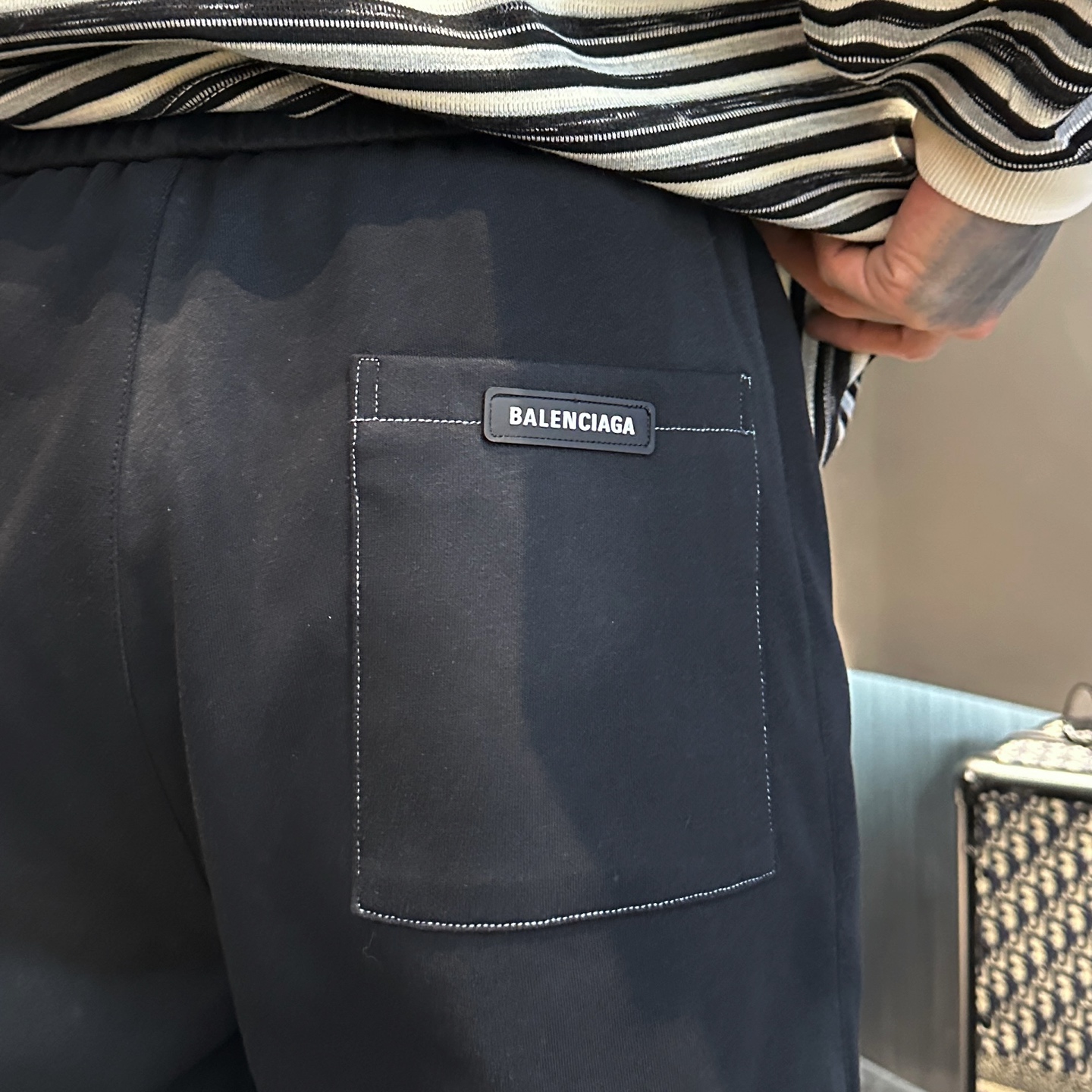 Balenciaga Men's Classic Logo Joggers - Comfortable & Stylish Sweatpants 10 i1737954941548 679 0 8