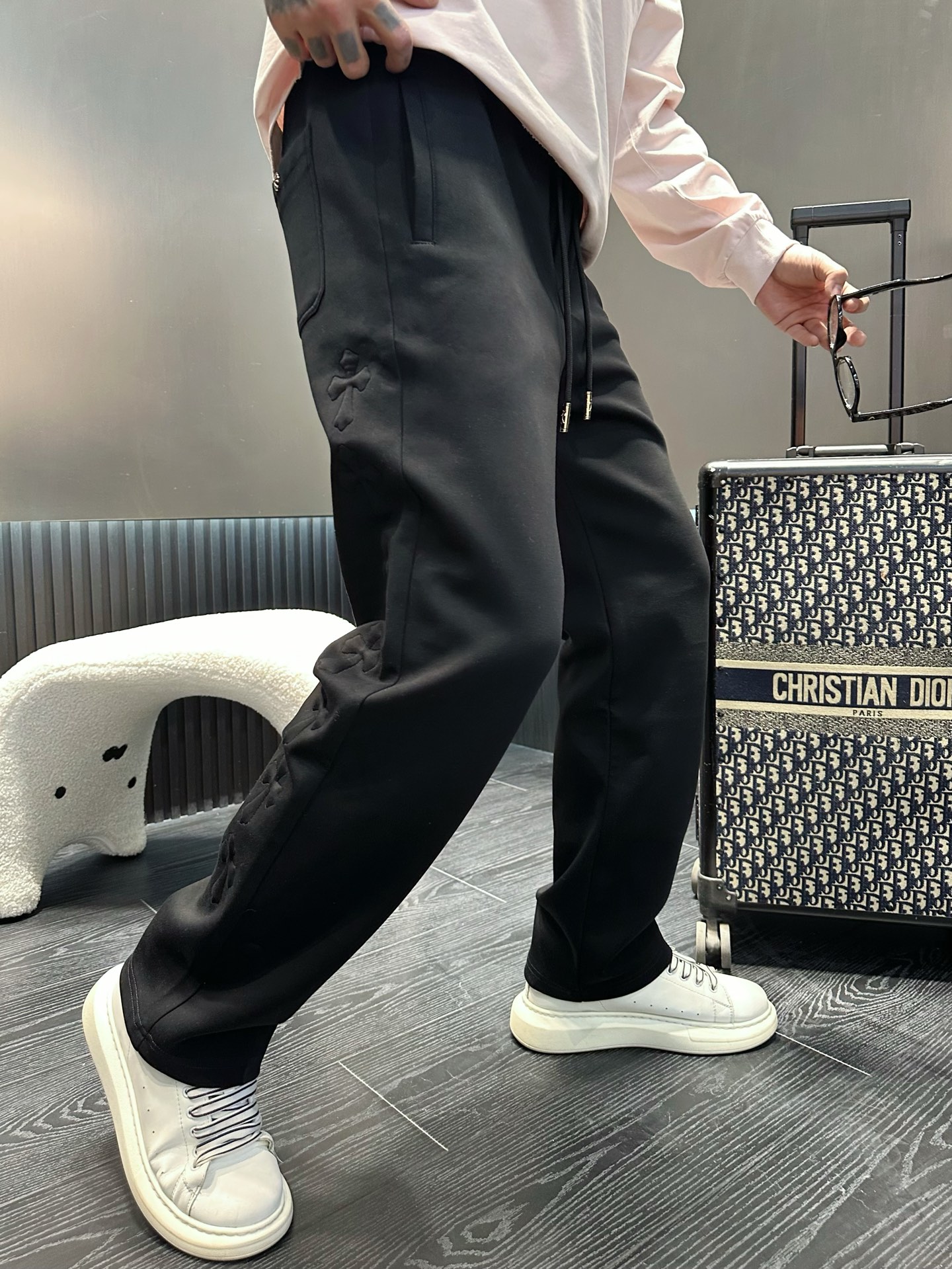 Chrome Hearts 2025 New Spring Black Casual Pants with Classic Logo 4 i1737955213988 1891 0 3