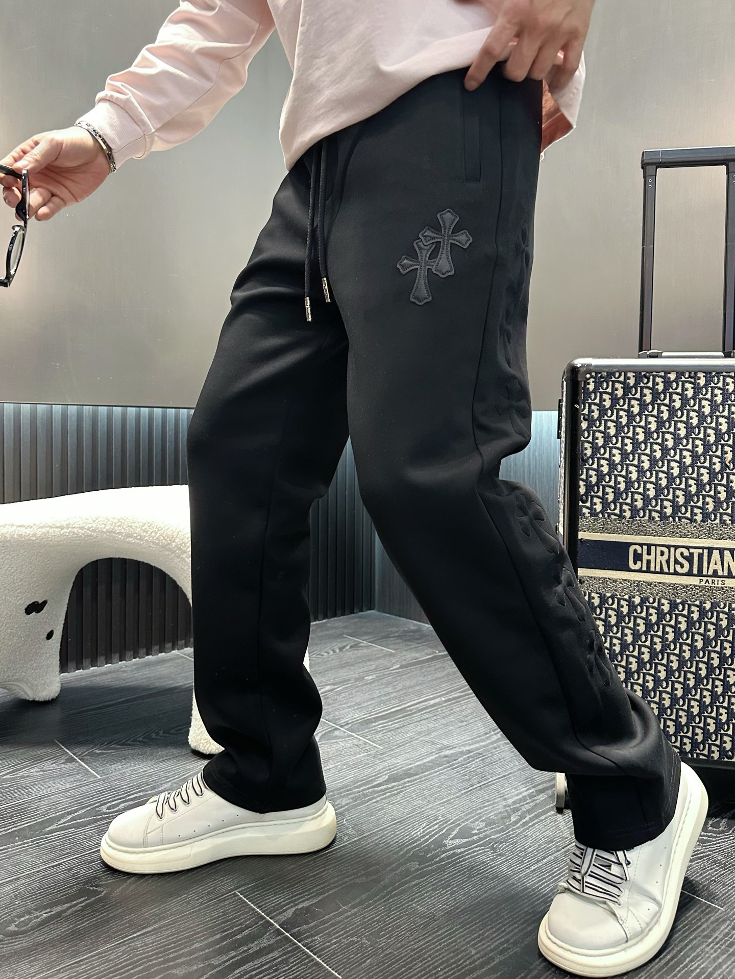 Chrome Hearts 2025 New Spring Black Casual Pants with Classic Logo 2 i1737955214822 8105 0 2