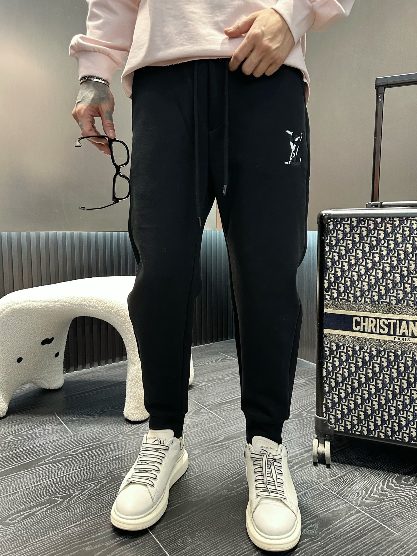 Louis Vuitton Men's Black Logo Embroidered Casual Pants Trousers 3 i1737955313671 5763 0 1