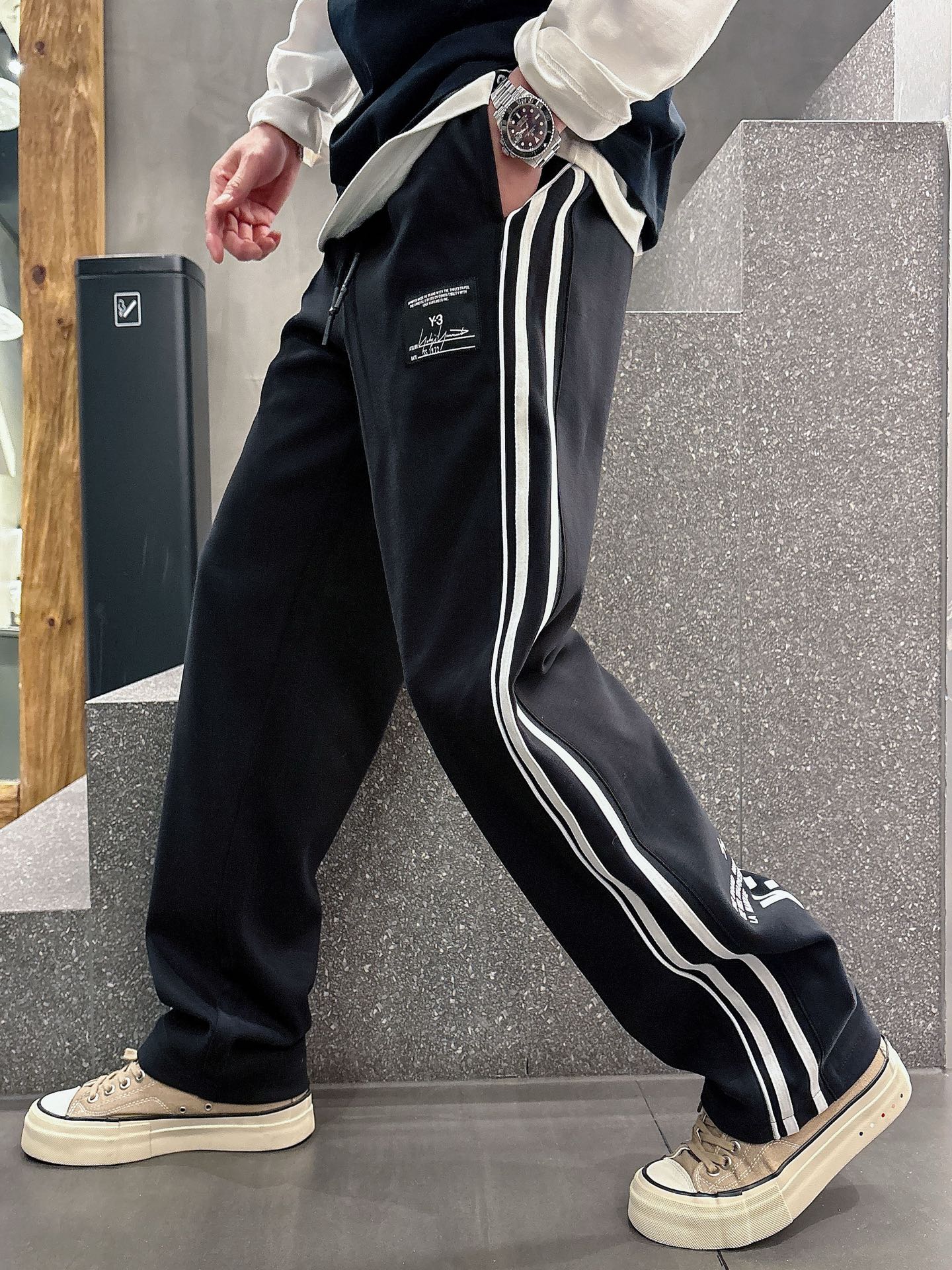 “New 2025 Classic Logo Leisure Pants: Custom Fabrics, Great Comfort, Highly Visible”