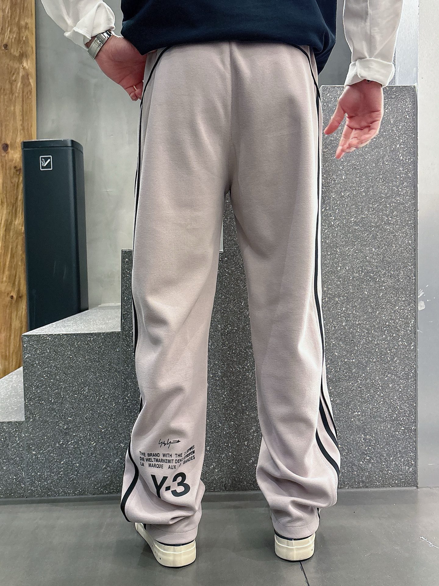 “2025 New Classic Logo Leisure Pants: Custom Fabrics, Great Comfort, Highly Visible” - 图片 4