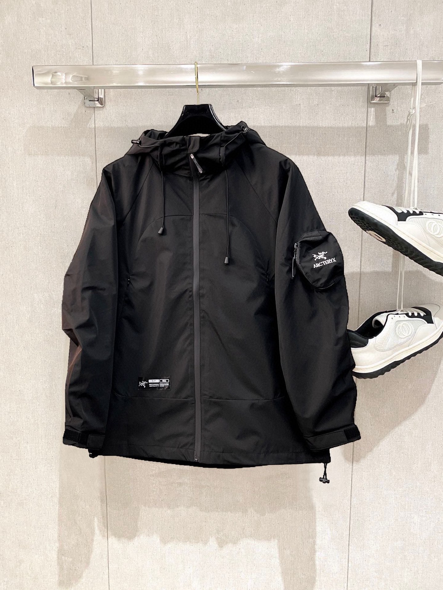 _dhJ9sRRPUdpWADQlLyOMHDKLocUBgZCLRNgF3Jg