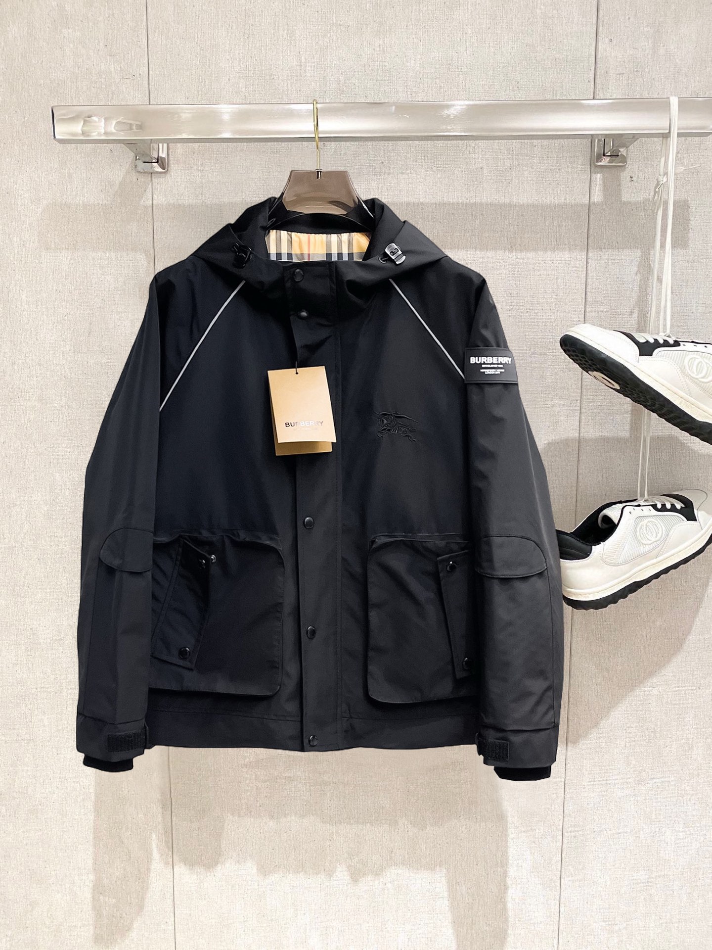 _dBz9sGm3uupA1R6Kn8e4lr1n3MVHTZ6cas8_6Jg