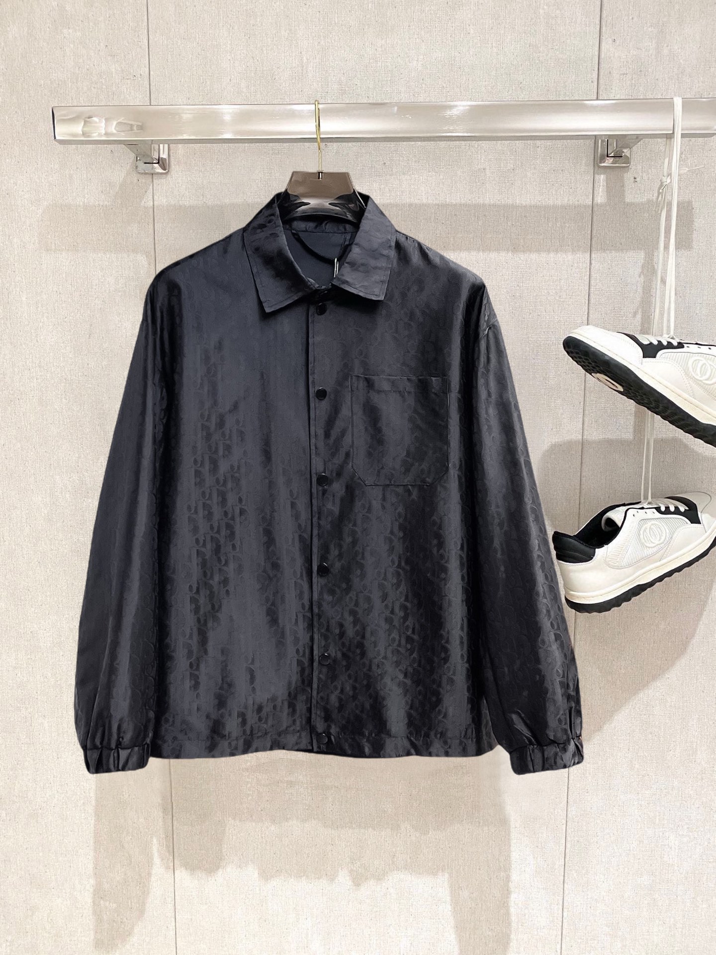 _dMD9so3YMEJW-7-BvnAtJerTQ2ieBt5eDuXV7HQ