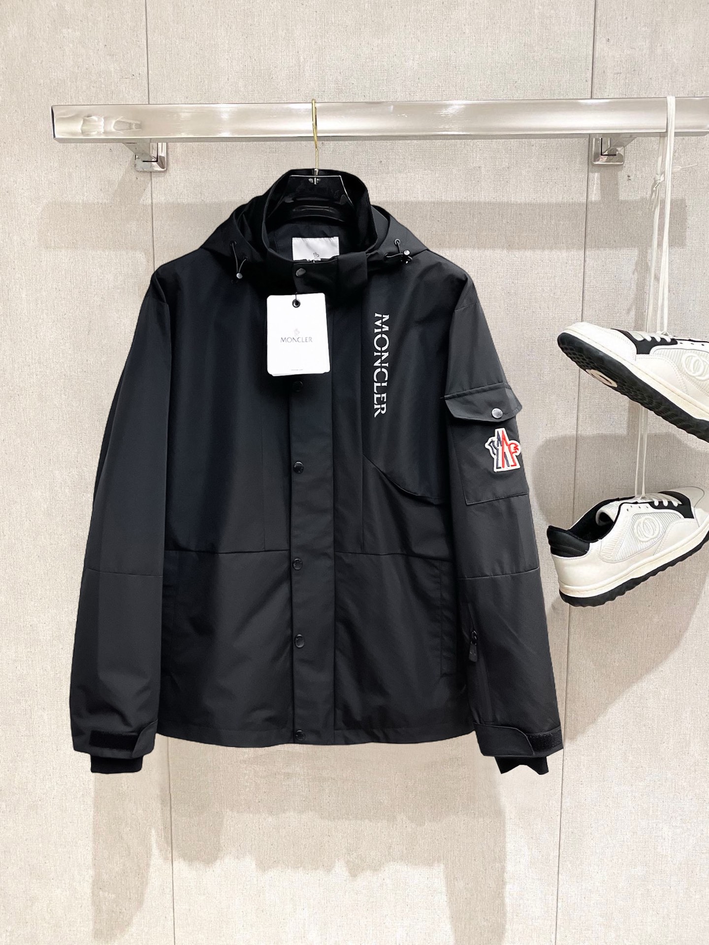 _da_9sTKeOCoJUwiw5kUuZ0fLvtc8kIjEydkhrIQ