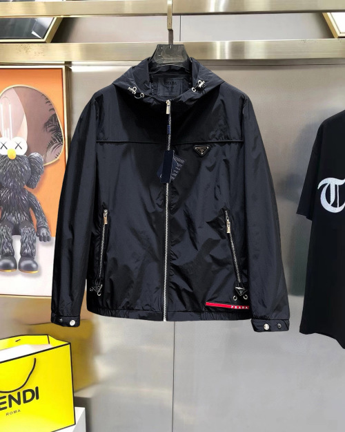 Prada 2025SS Spring New Men's Jacket, High-End Fabric, Comfortable Fit 1 Prada 2025SS Spring New Men's Jacket, High-End Fabric, Comfortable Fit