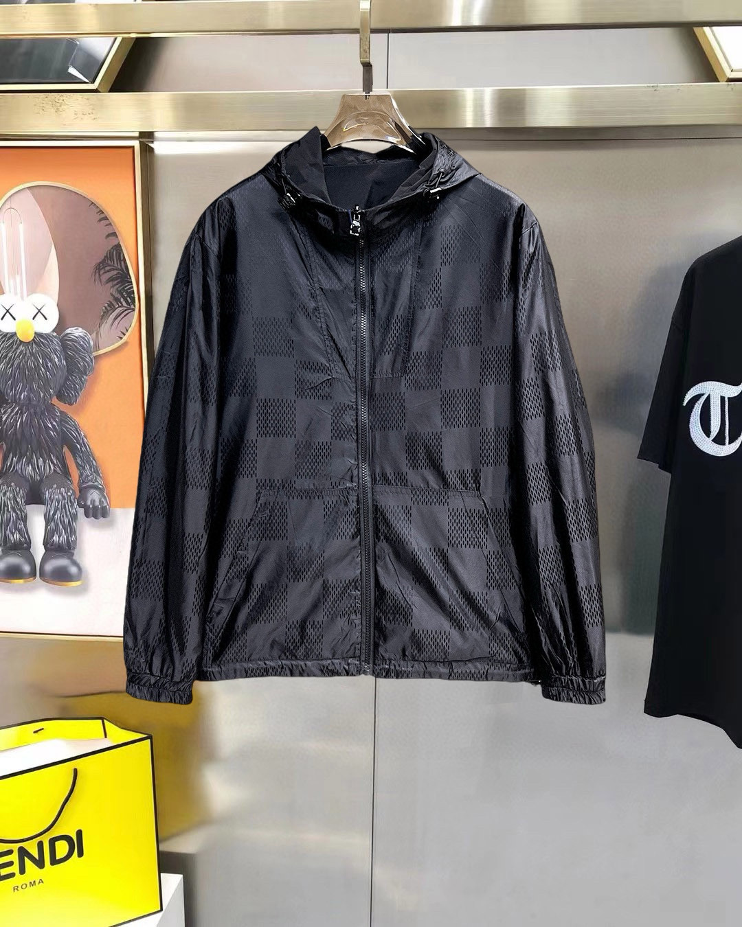 Chaqueta Ligera con Capucha Louis Vuitton para Hombre - Colección 2025