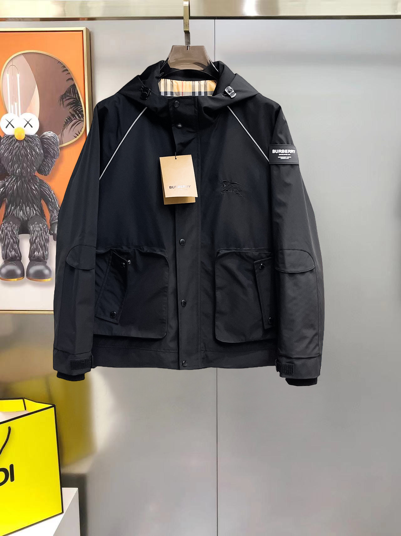 Burberry Men's Spring Jacket 2025 Collection - Premium Quality & Comfort 2 i1739015926384 8099 0 11