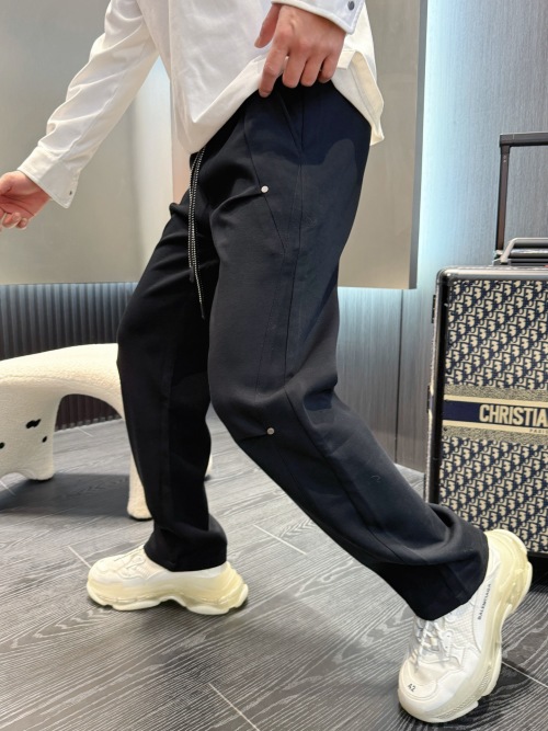 Miu Miu 2025 Lente Nieuwe Collectie Casual Broek met Logo - Perfecte Pasvorm 1 Miu Miu 2025 Lente Nieuwe Collectie Casual Broek met Logo - Perfecte Pasvorm
