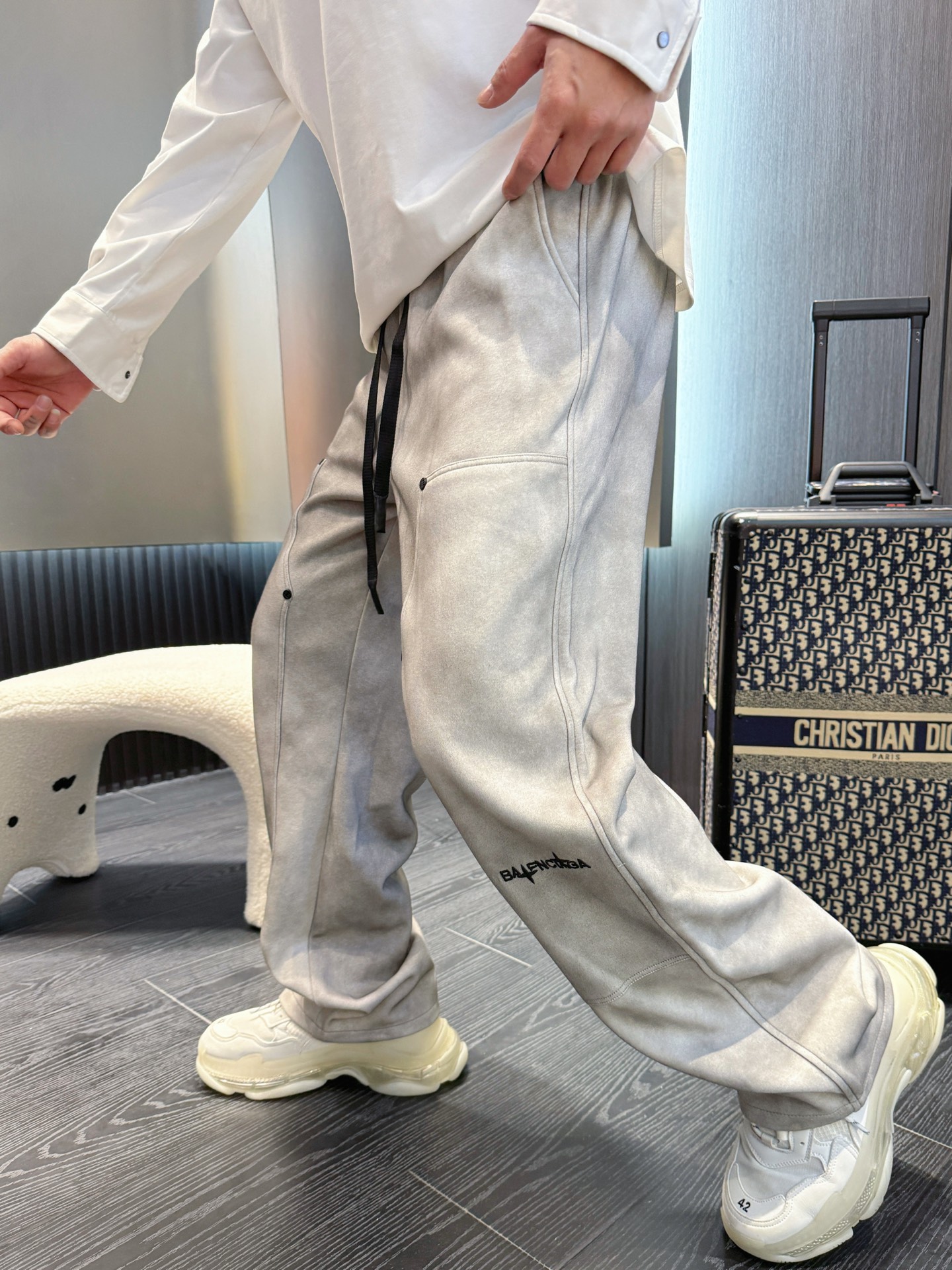 Balenciaga Men's Classic Logo Sweatpants 2025 Spring Collection - Comfortable Fit