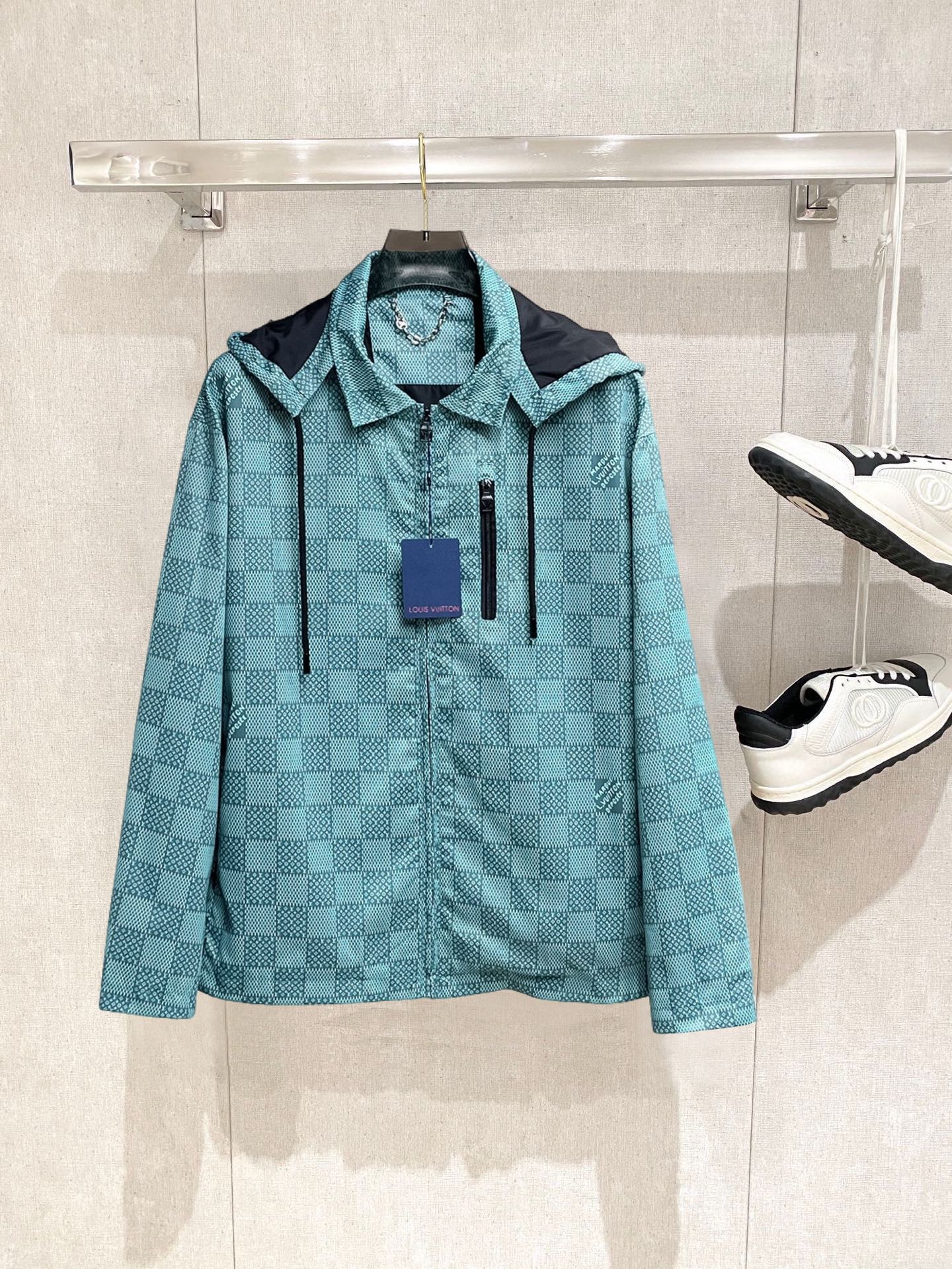 _deE9sMzpxAKMSq3glEflgdJs9JQMHeomdLchUHw