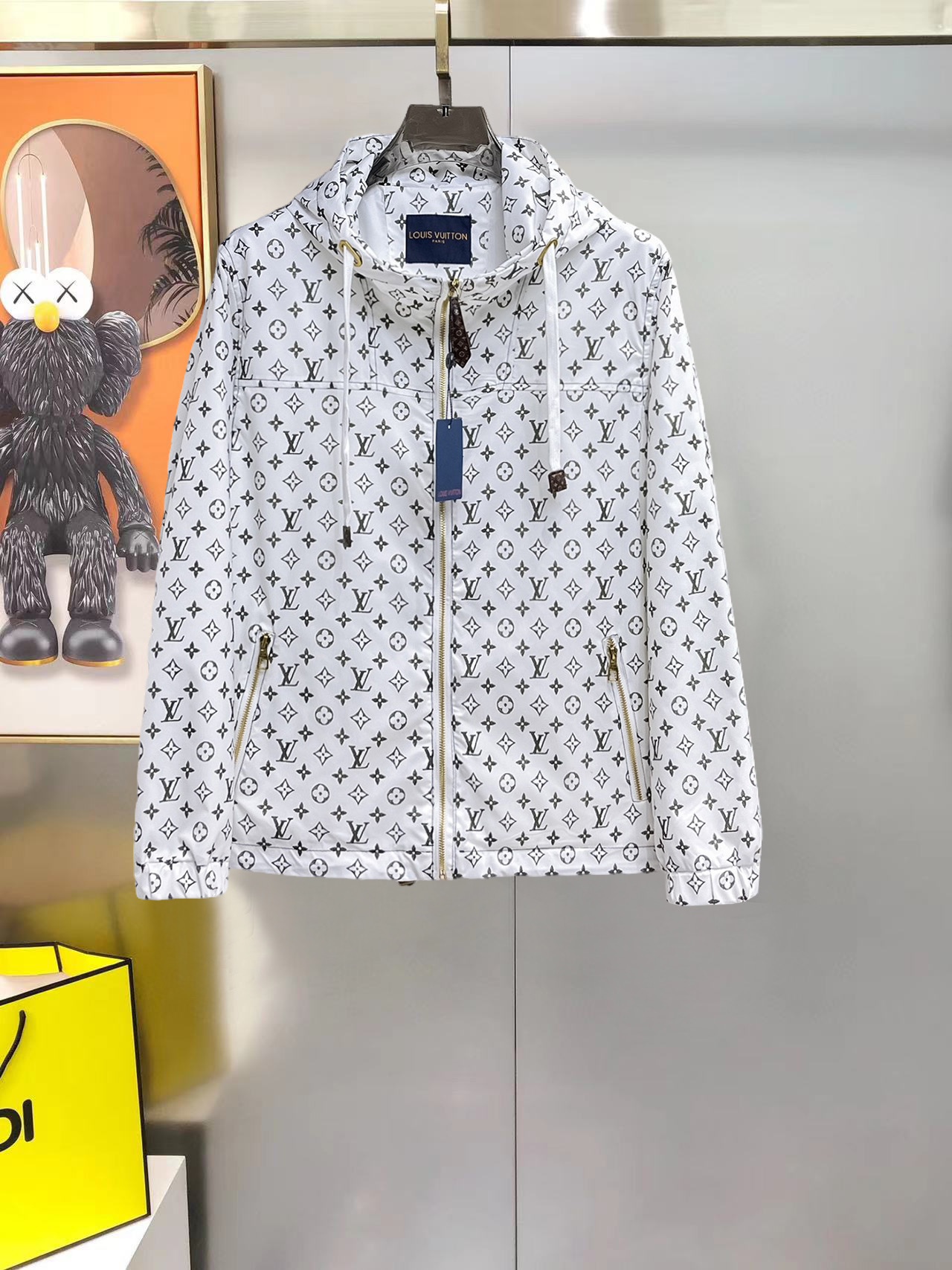 NO:514895,The same model on the official website of LV, complete three standards, released in advance. 2025ss Spring new men's jacket, original three standards, high-end version. Customized counter fabrics, breathable and comfortable, impeccable details, brand elements design concept, reflect high quality. The feel is delicate and soft, presents casual cut, and the upper body style is superb. Number of sizes M~3XL,,,louis vuitton, jackets & coats, jackets & coats, alexander wang19860909LV 官网同款,三标齐全,提前发售 2025ss春季新款男士夹克外套,原单三标齐全高端版本 专柜定制面料 透气舒适度高,细节无可挑剔,品牌元素设计理念,体现高品质.手感细腻柔软 呈现休闲裁剪,上身版型超赞 码数M～3XL,,,louis vuitton,jackets & coats,jackets & coats,alexander wang,Men's clothing