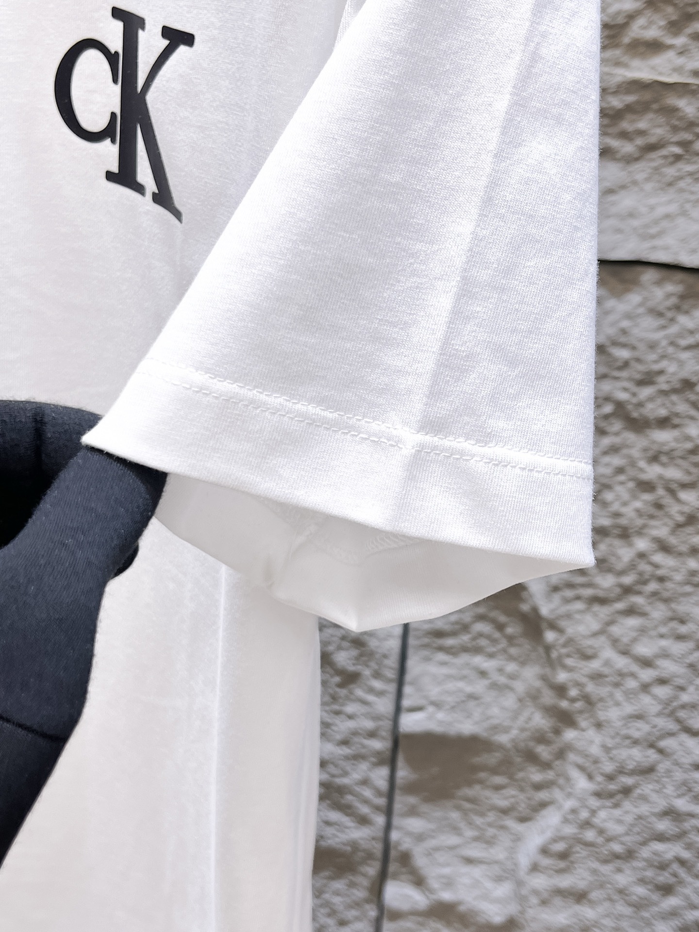 “New Summer T-Shirts with Original Design and High Quality Fabric in Various Sizes” - 图片 7