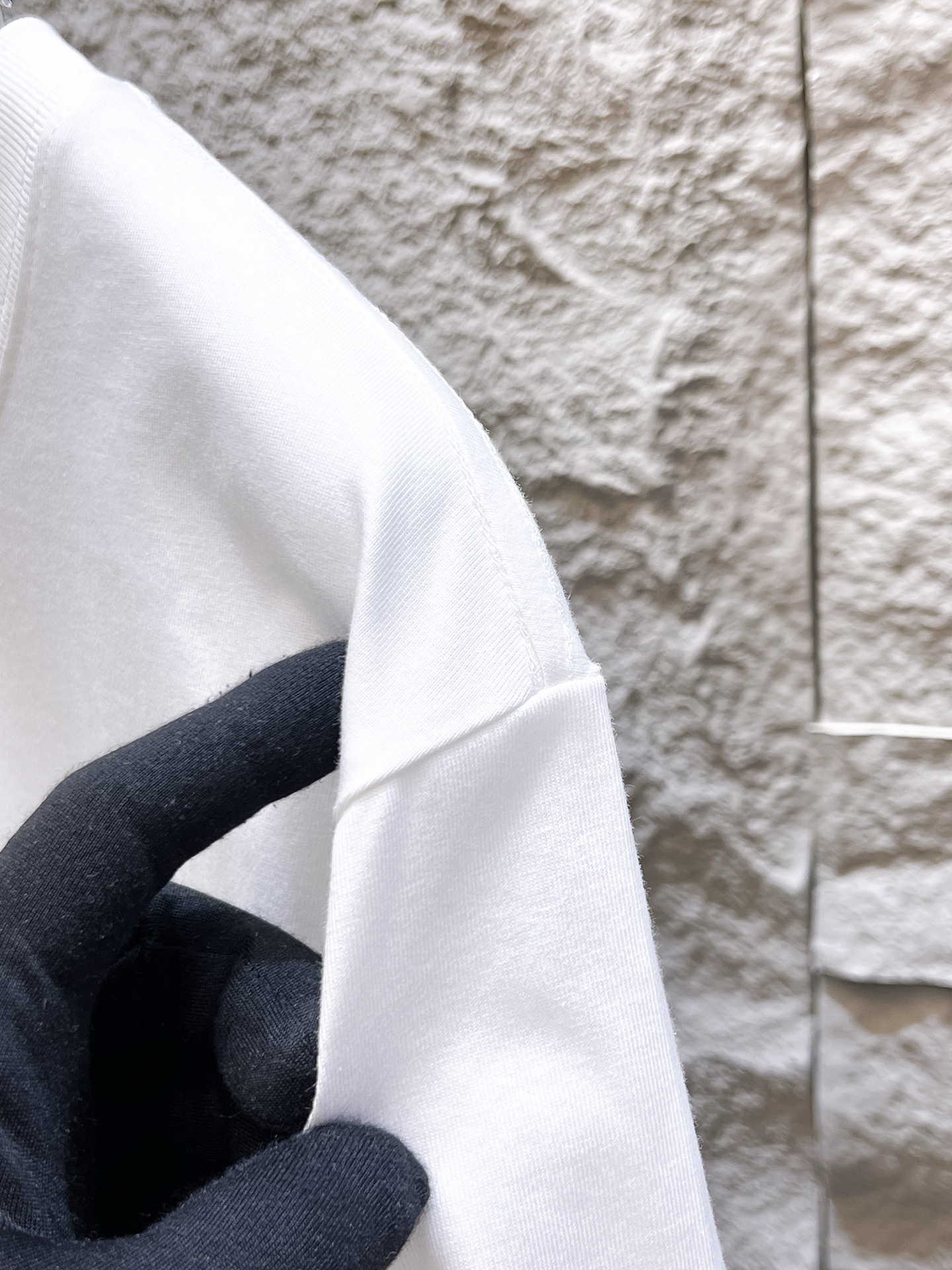 “New Summer T-Shirts with Original Design and High Quality Fabric in Various Sizes” - 图片 6