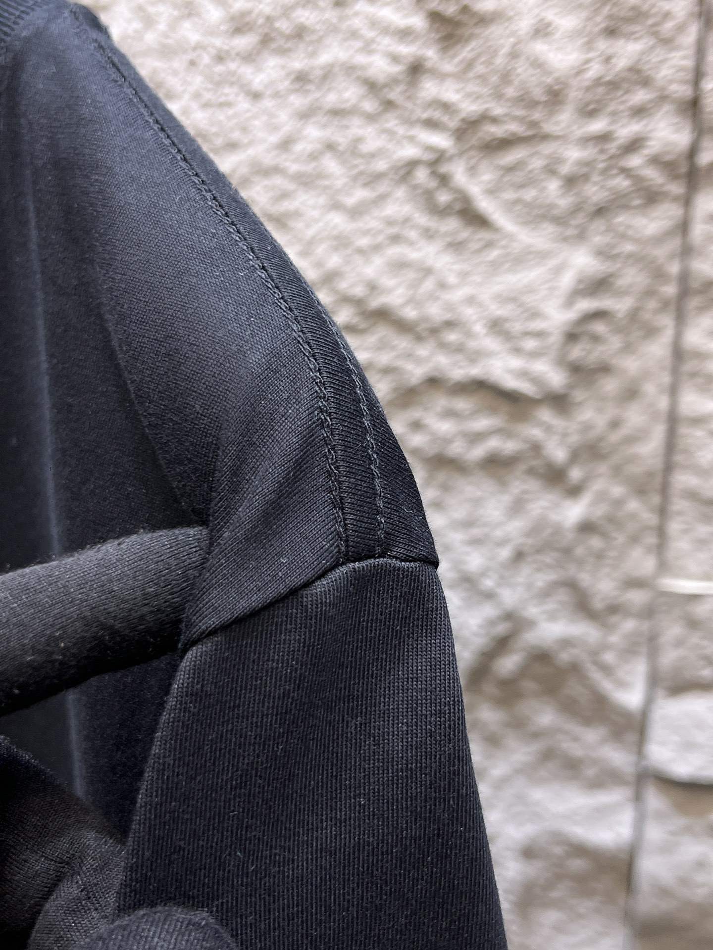 “New Summer T-Shirts with Original Fabric Technology and Custom Hardware” - 图片 6