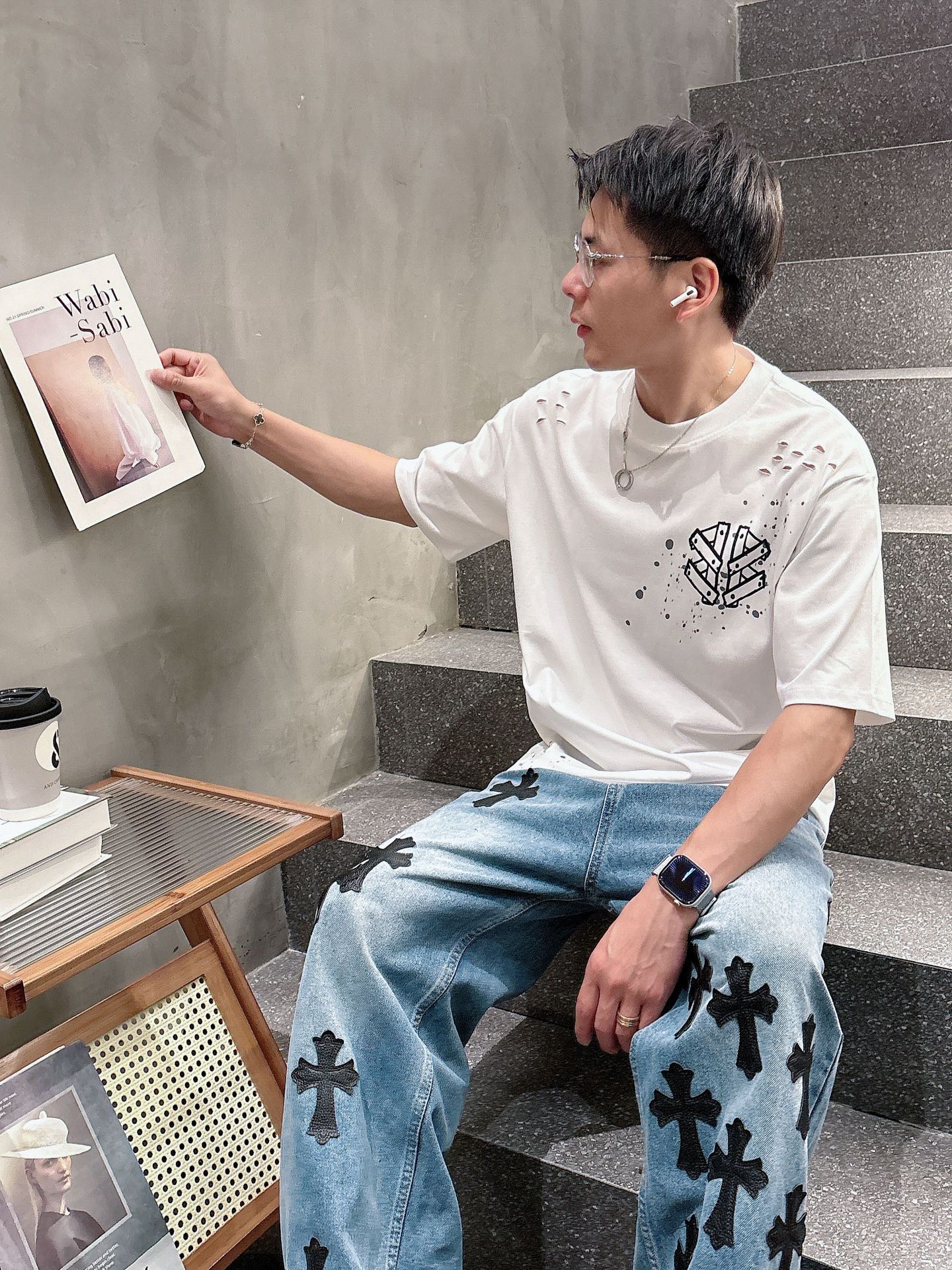    巴黎世家  三标齐全。 2025夏季新款最新品短袖T恤，专柜同步有售，原单狠货，时尚进口原版科技面