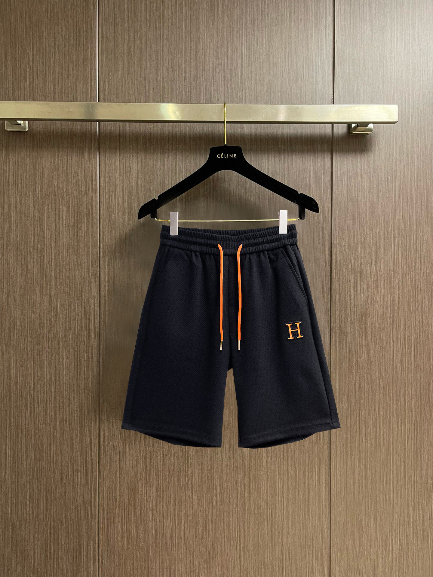 “2025 Men’s Summer Shorts: Advanced Fabrics, Impeccable Details, Original Logo Design”