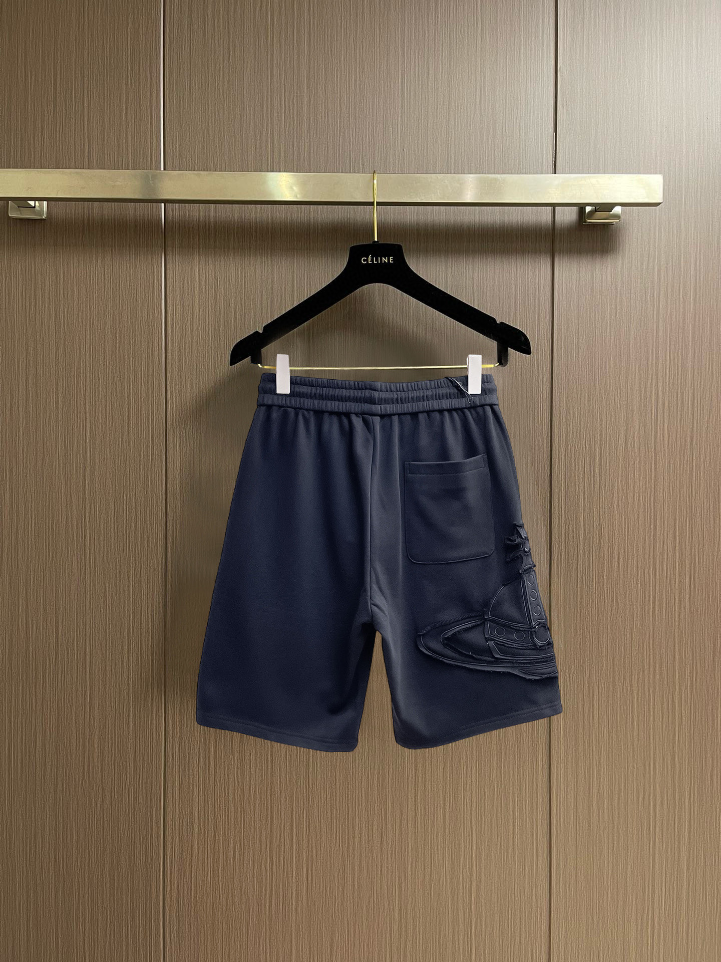 “High-Comfort Men’s Leisure Shorts with Impeccable Details and Original Logo Design” - 图片 2