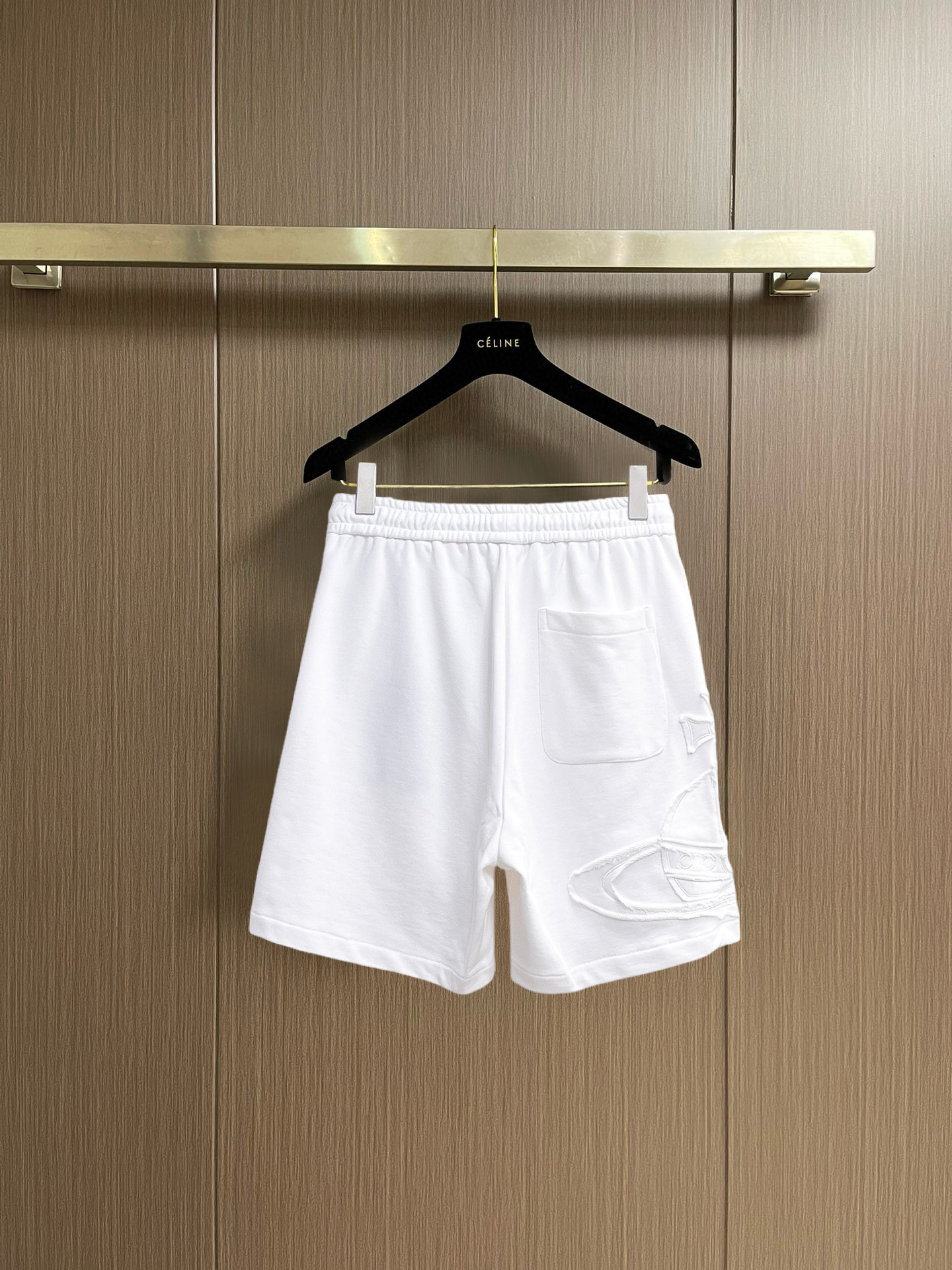 “New Men’s Leisure Shorts: High-Comfort Fabrics, Impeccable Details, Original Logo Design” - 图片 2
