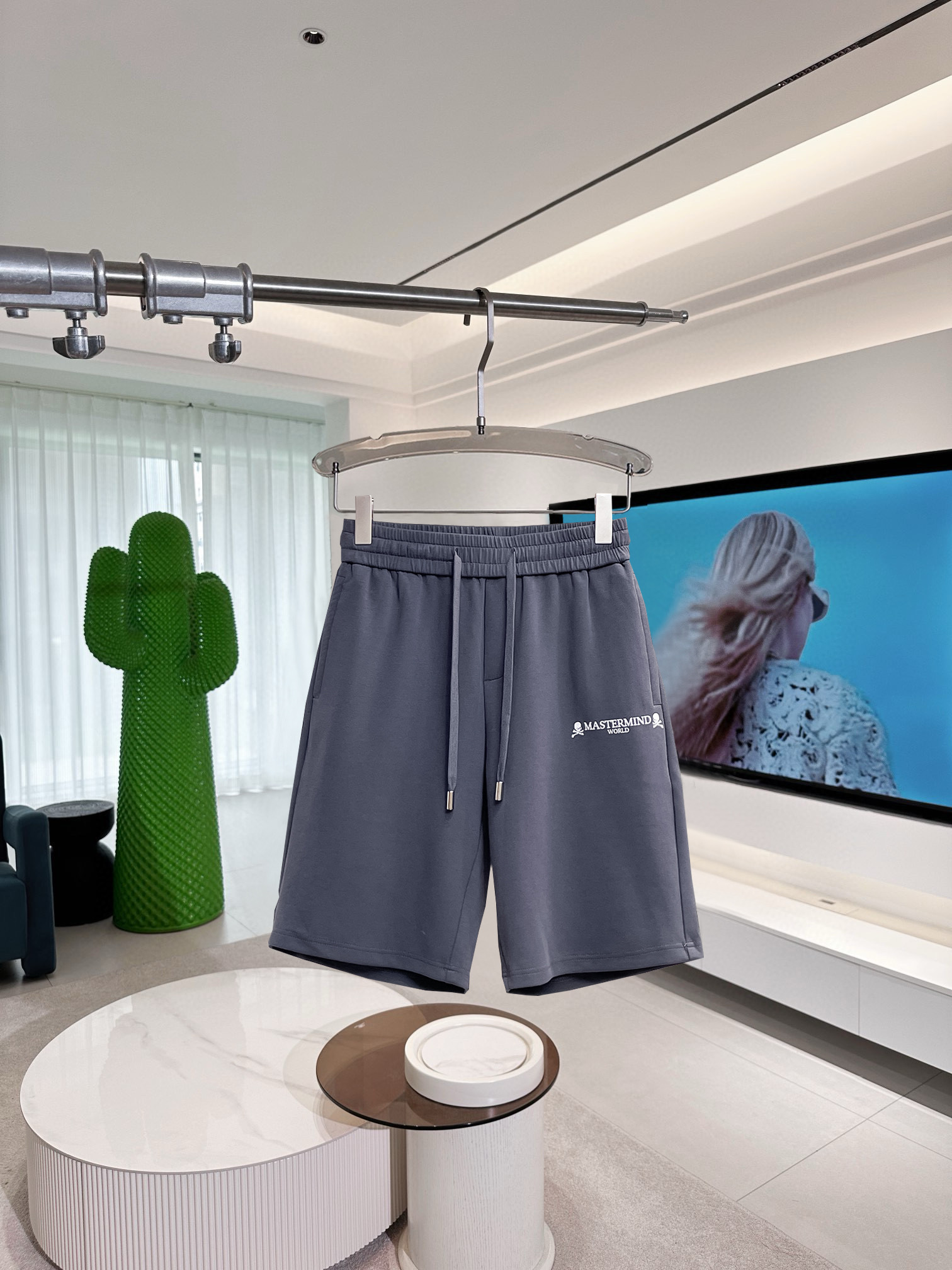 “Men’s Recreational Shorts with Air-Escalation and Original Logo Design, Sizes M-XXXL”