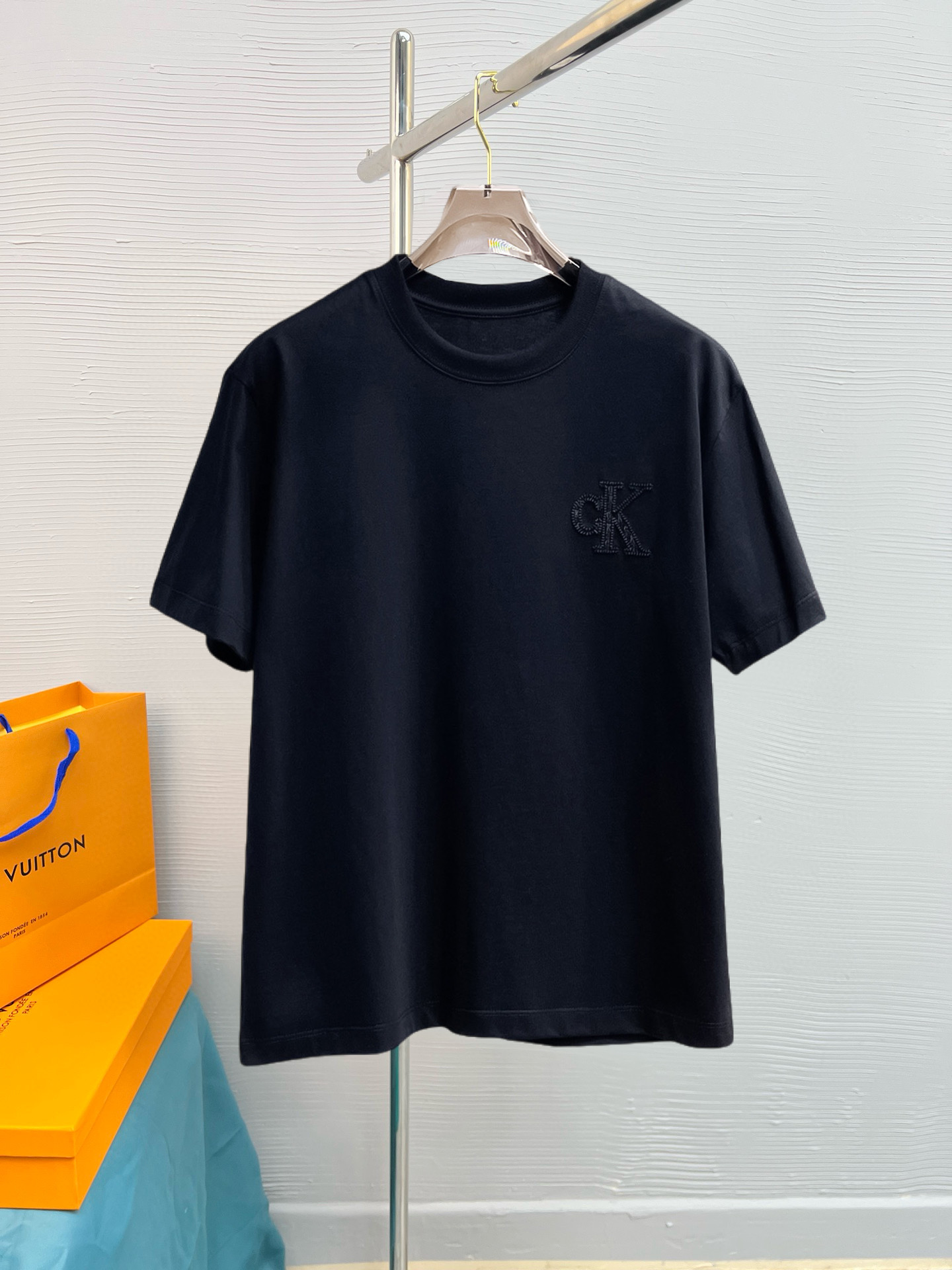 High-Quality Summer T-Shirts with Original Technology Fabric and Custom Hardware
