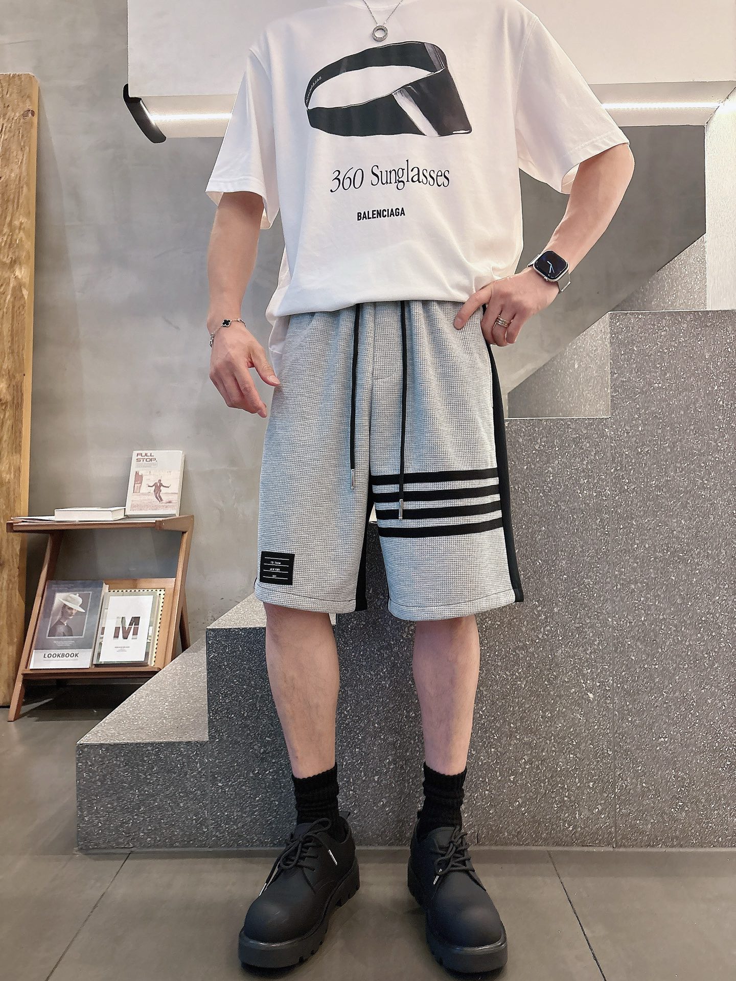 TB   三标齐全 2026夏季新款男士休闲短裤，高级定制面料透气面料 透气弹力舒适度极高，细节无可挑剔