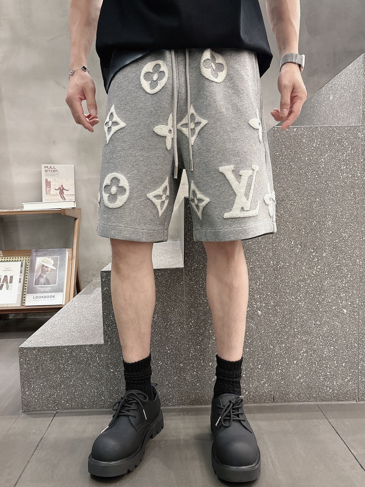 [Summer Shorts]LV Three standards are complete, 2025 summer new men