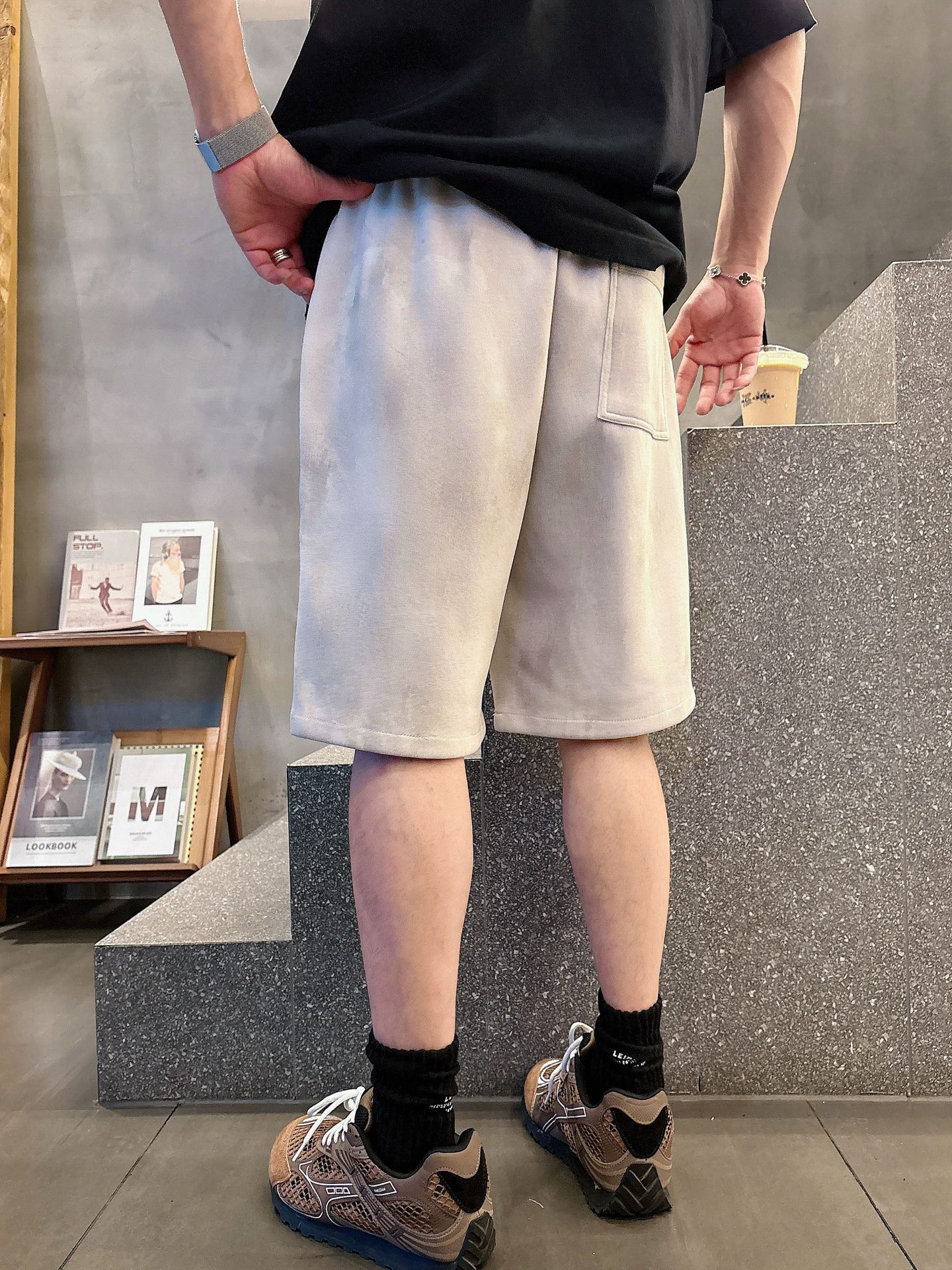 巴黎世家   三标齐全 2026夏季新款男士休闲短裤，高级定制面料透气面料 透气弹力舒适度极高，细节无可