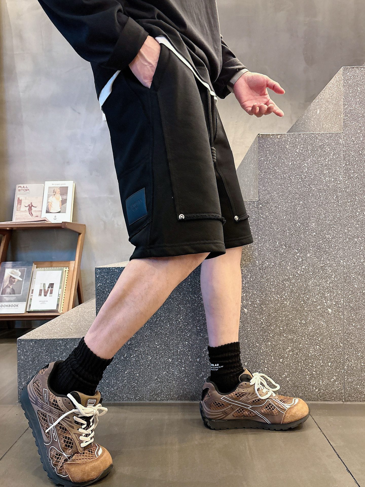 巴黎世家   三标齐全 2026夏季新款男士休闲短裤，高级定制面料透气面料 透气弹力舒适度极高，细节无可