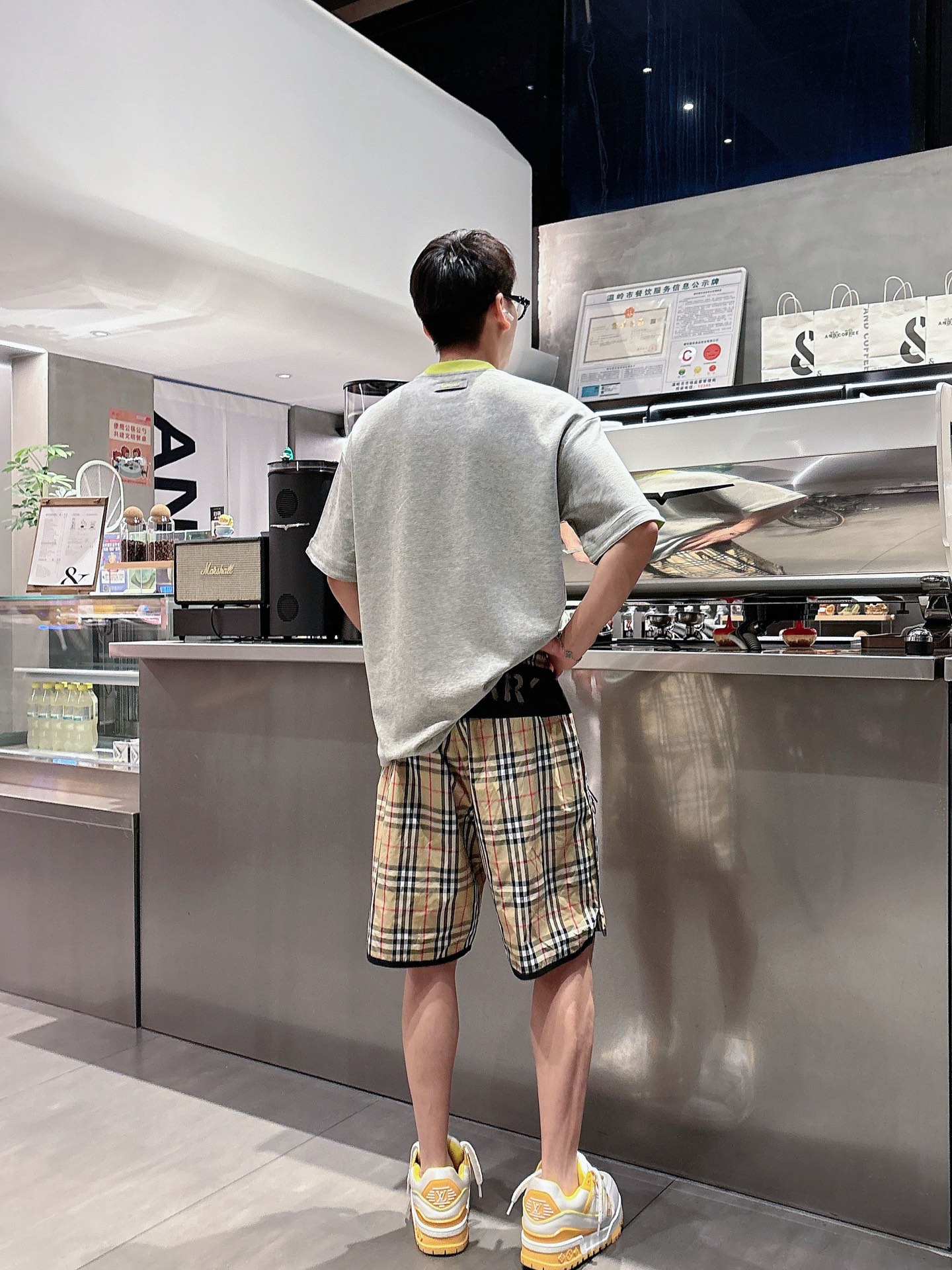 巴宝莉   三标齐全 2026夏季新款男士休闲短裤，高级定制面料透气面料 透气弹力舒适度极高，细节无可挑