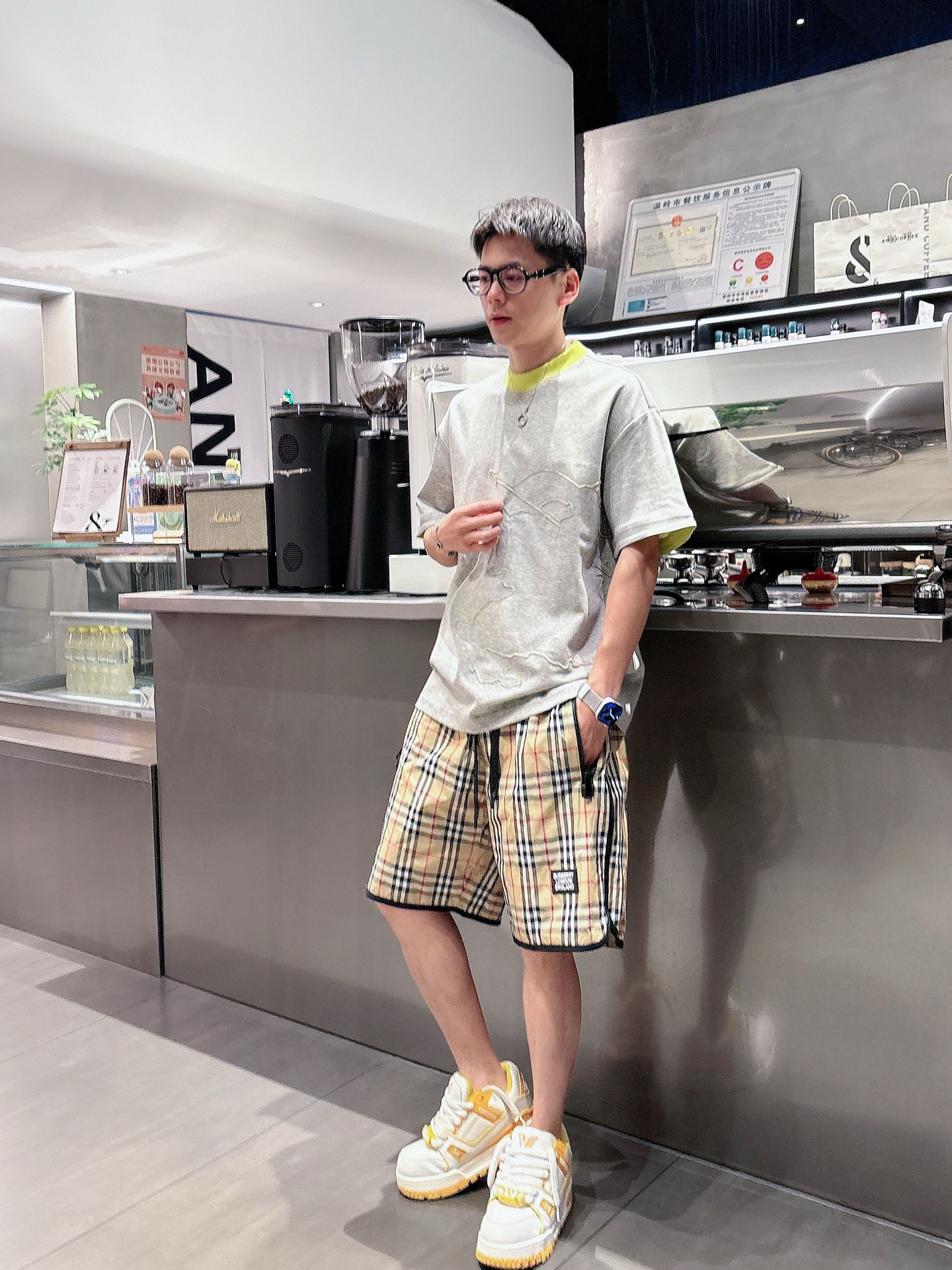 巴宝莉   三标齐全 2026夏季新款男士休闲短裤，高级定制面料透气面料 透气弹力舒适度极高，细节无可挑