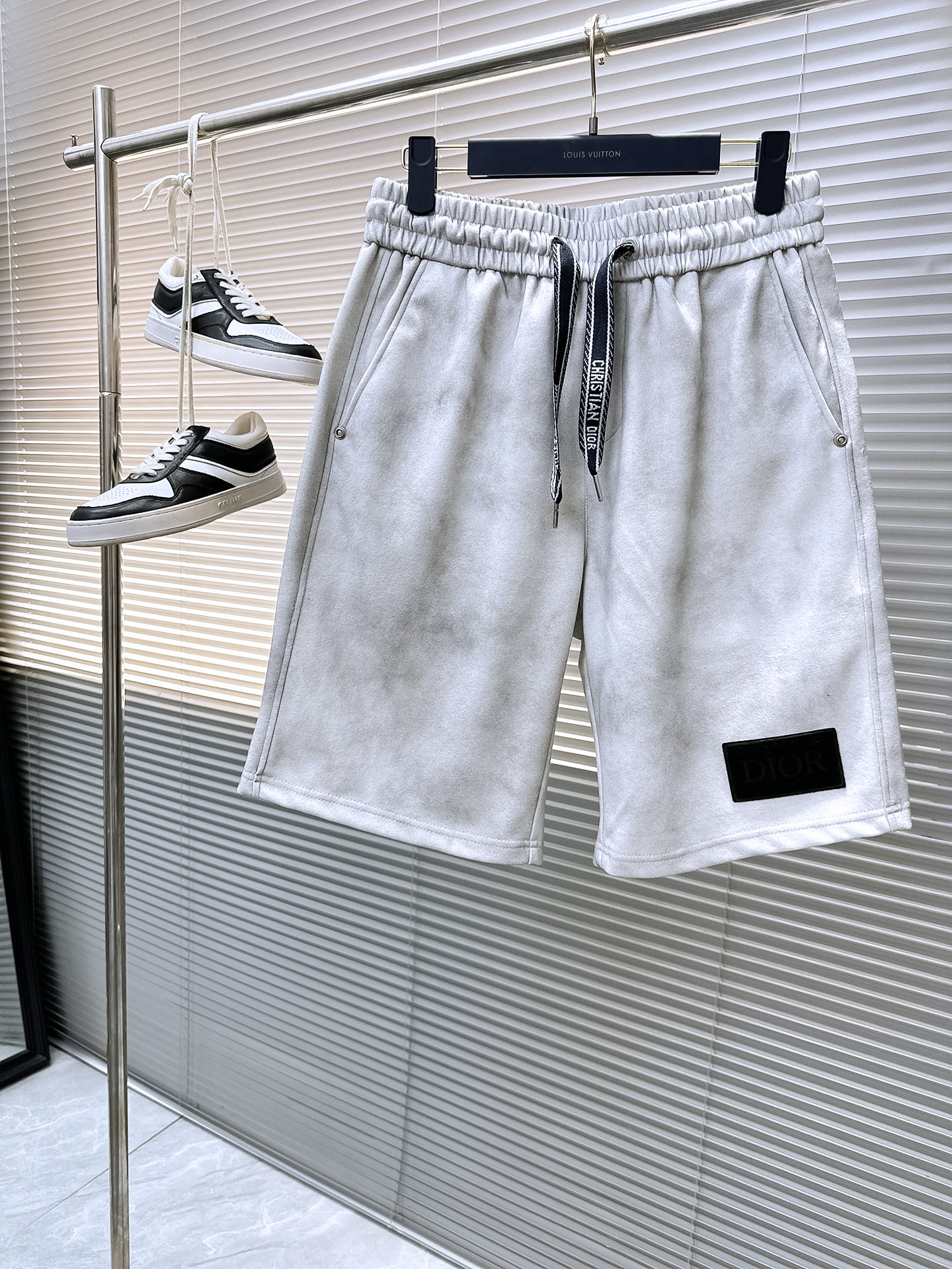 NO:458310,Dior's three standards are complete, new summer casual shorts, high-end custom fabric breathable fabric, extremely breathable, elastic and comfortable, impeccable details, top-level auxiliary materials, original logo design concept, delicate and soft feel!  The upper body style is excellent!  Size M-XXXL order to report height and weight, dior, shorts, alexander wang19860909迪奥三标齐全 夏季新款男士休闲短裤,高级定制面料透气面料 透气弹力舒适度极高,细节无可挑剔,顶级辅料配备,原版logo设计理念,手感细腻柔软！上身版型超赞！尺码M-XXXL下单报身高体重,,dior,shorts,alexander wang,Men's clothing