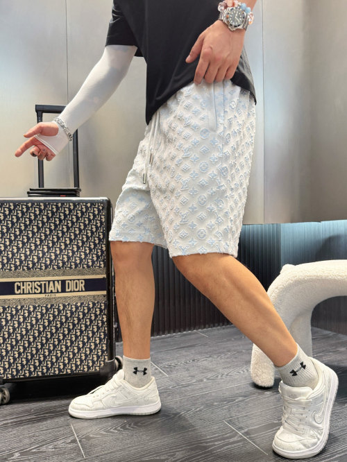 Louis Vuitton 2025 Summer Men's Casual Shorts - Breathable Fabric, Supreme Comfort 1 Louis Vuitton 2025 Summer Men's Casual Shorts - Breathable Fabric, Supreme Comfort
