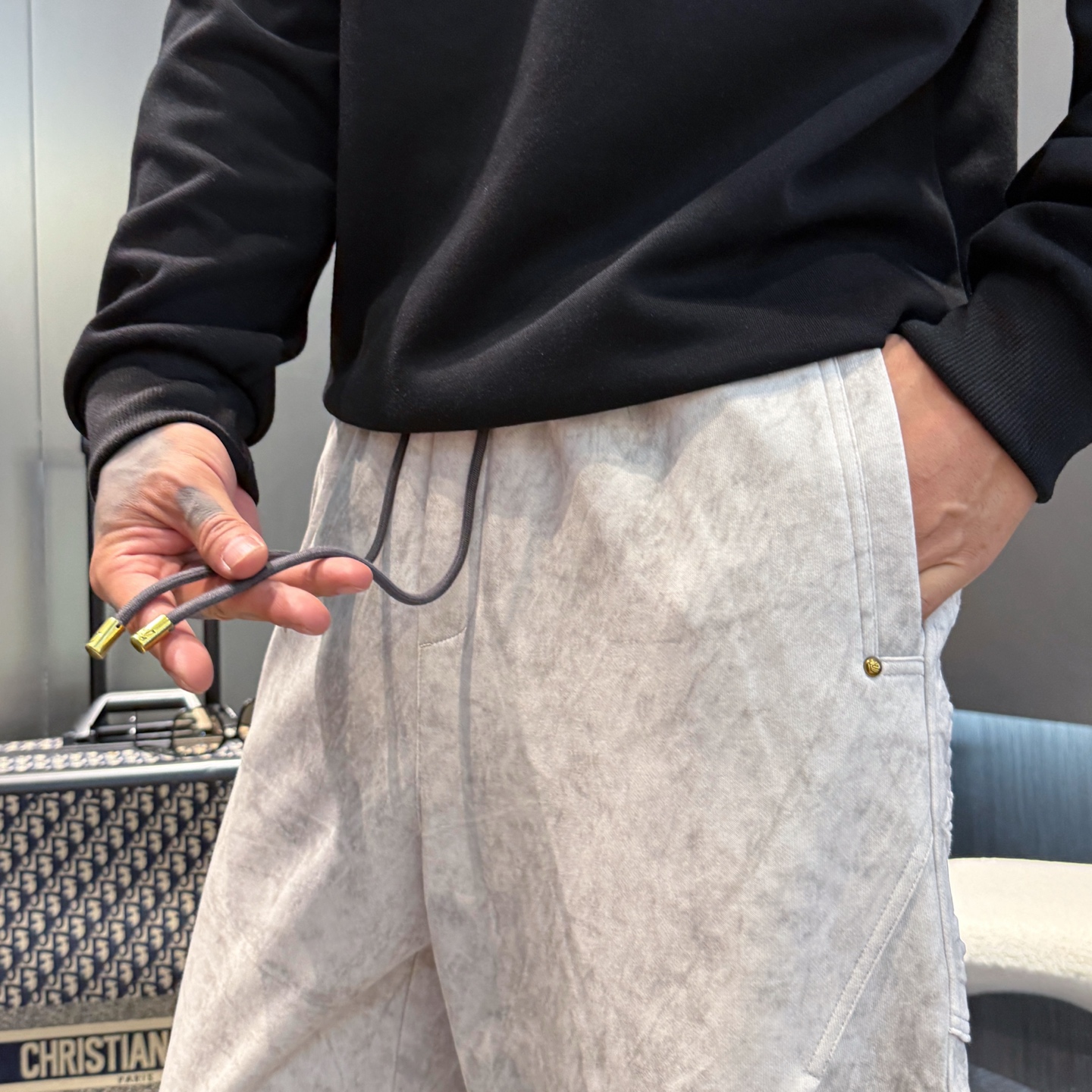 Louis Vuitton Men's 2025 Fall/Winter Logo Print Casual Pants 7 i1755355842732 7106 0 5