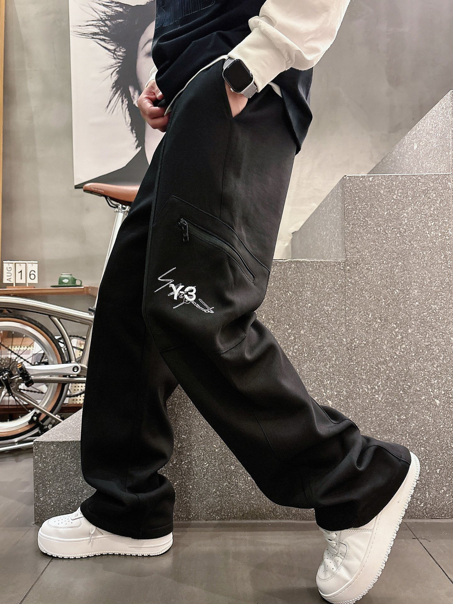 NO:601720,Y3 new autumn and winter casual pants!  On sale simultaneously on the official website. Brand classic LOGO casual pants, customized fabrics, excellent comfort, strong touch. Highly recognizable, perfect appearance and craftsmanship. Sizes M-3XL,, alexander wang19860909Y3 秋冬新款休闲裤！官网同步发售.品牌经典LOGO休闲裤 ,定制面料,舒适度极好,手触感强烈.辨识度极高,完美品相工艺. 尺码M-3XL,,alexander wang,Men's clothing