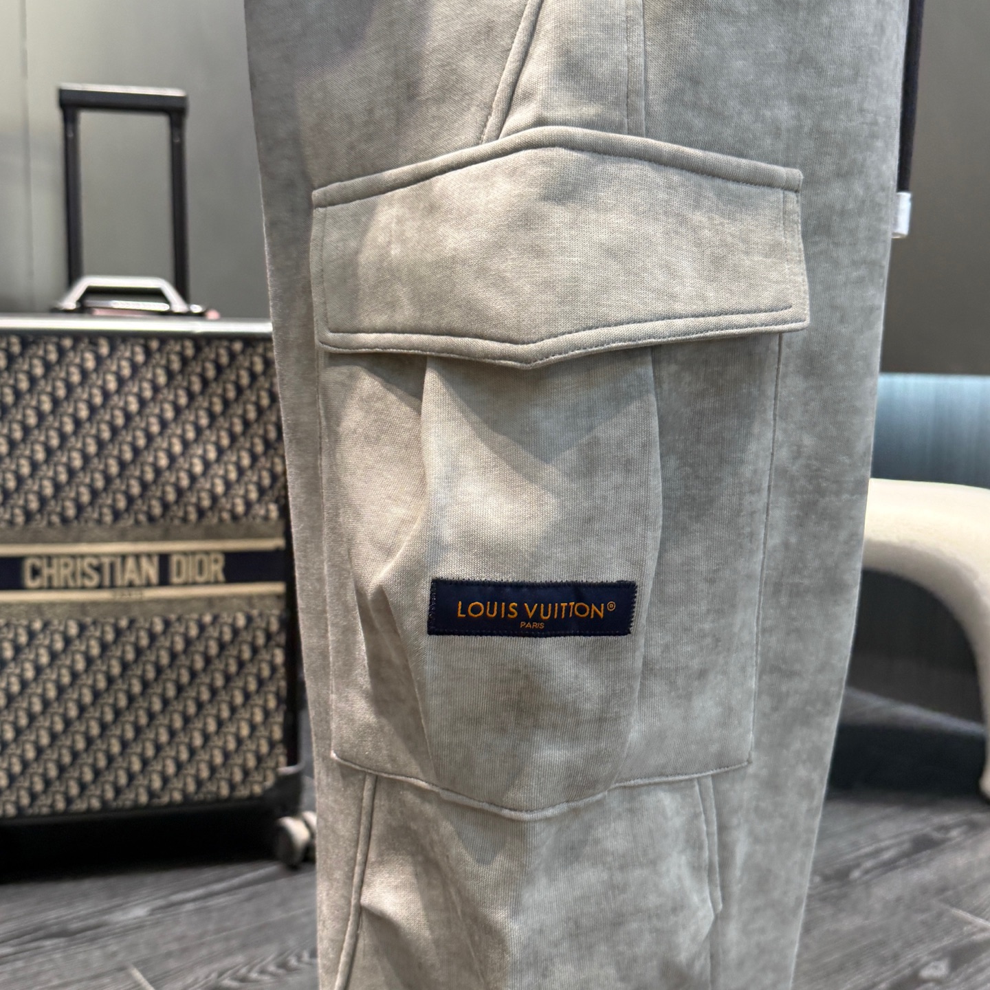 Louis Vuitton Men's 2025 Fall/Winter Classic Logo Casual Pants 9 i1756128784169 1433 0 7