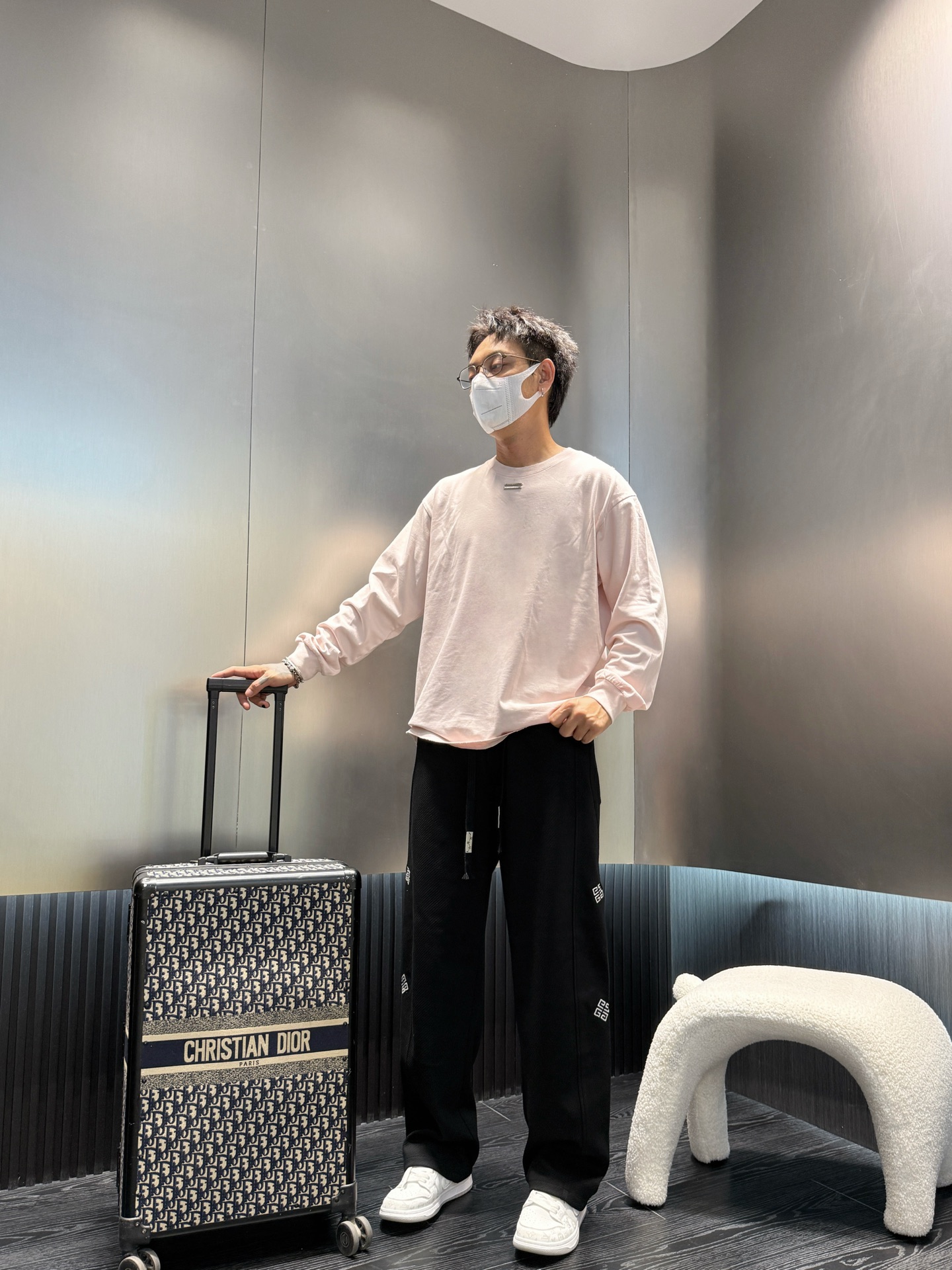 Givenchy Men's Classic Logo Lounge Pants - Fall/Winter 2025 Collection 6 i1756739277862 8319 0 4