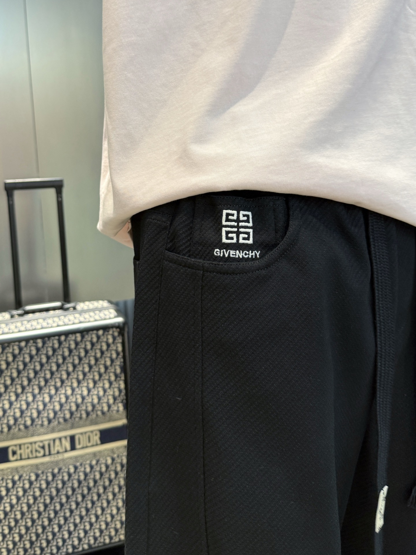 Givenchy Men's Classic Logo Lounge Pants - Fall/Winter 2025 Collection 9 i1756739279528 6962 0 7
