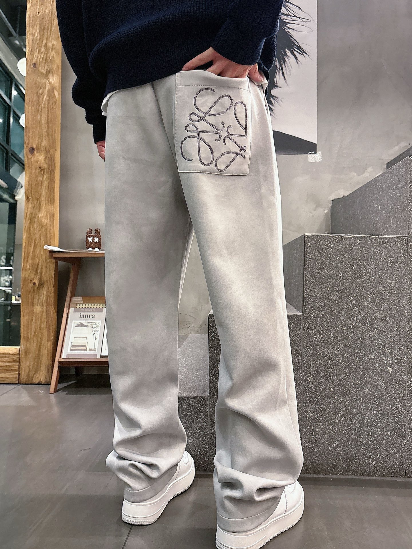 🏊    罗意威  🆕2025秋冬新款休闲裤！官网同步发售。品牌经典LOGO休闲裤 ，定制面料，舒适度极