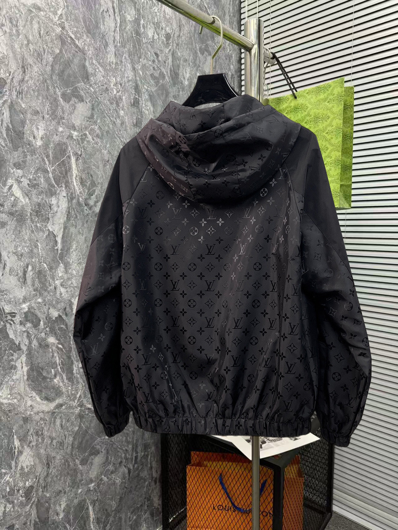 Louis Vuitton 2025 Fall/Winter Men's Jacket - High-End Quality 3 i1757666939071 2053 0 10