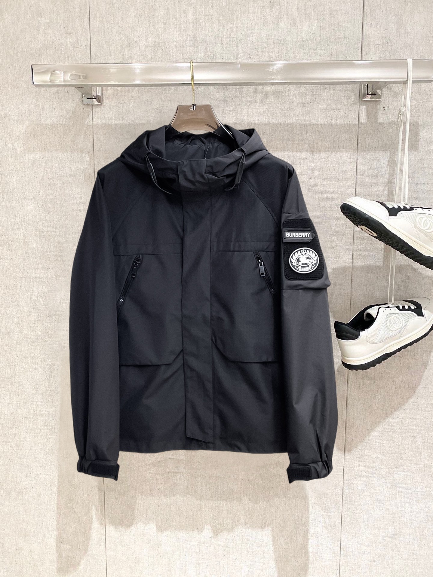 _dhM9sYL4cohmLWd7CeJam5ax7DQ-wWr9Dh0X4oA