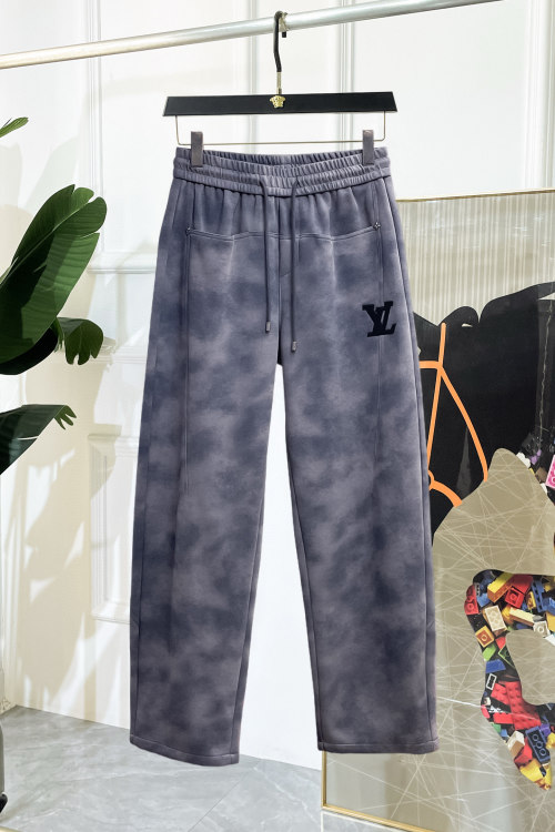 Louis Vuitton 2025 Fall/Winter Classic Logo Casual Pants - Ultimate Comfort! 1 Louis Vuitton 2025 Fall/Winter Classic Logo Casual Pants - Ultimate Comfort!