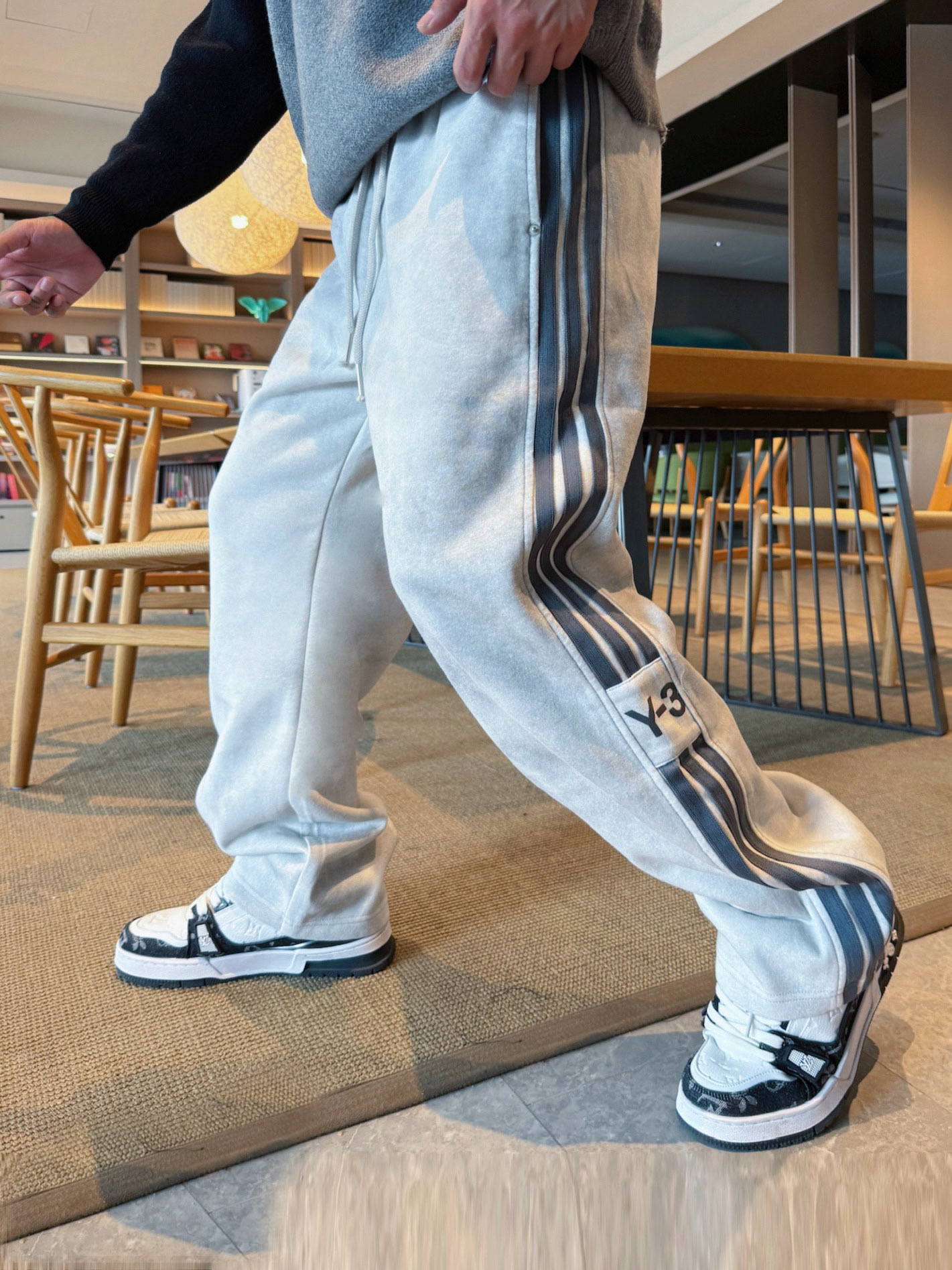 Y-3 Classic Logo Sweatpants | Comfortable Custom Fabric | Perfect Craftsmanship